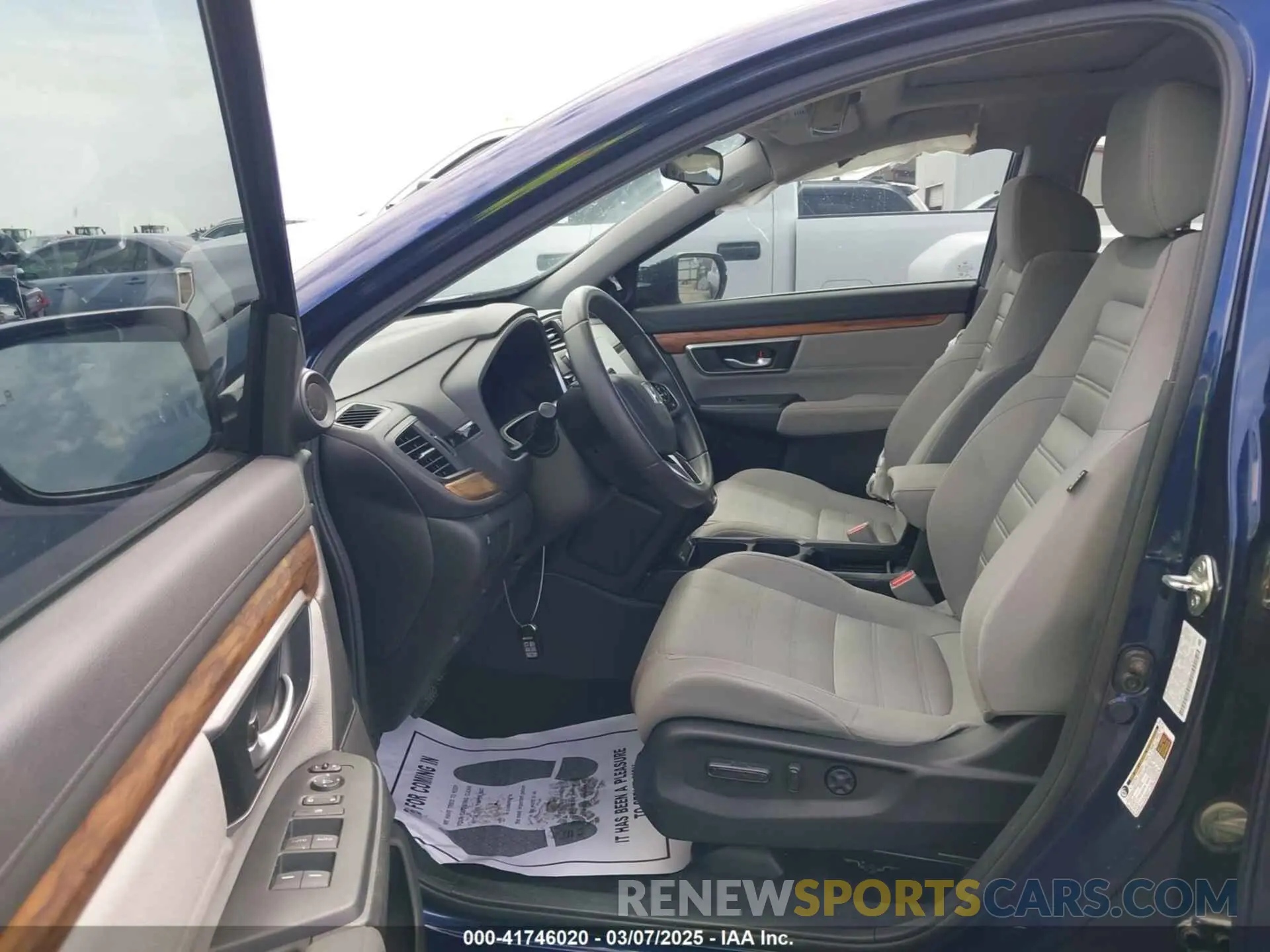 5 Photograph of a damaged car 2HKRW1H54LH418645 HONDA CR-V 2020