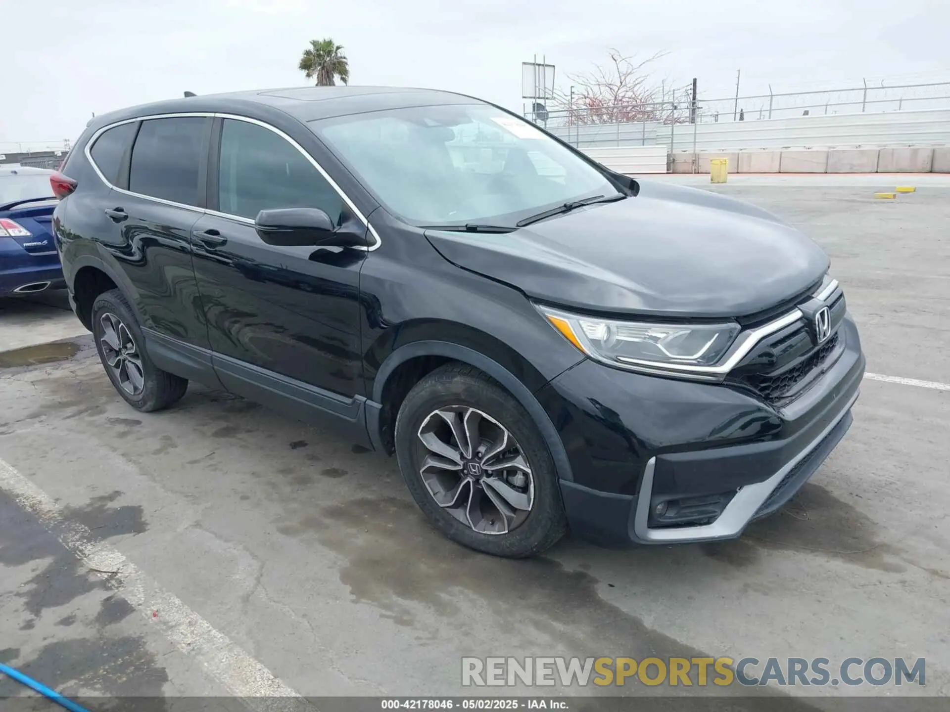 1 Photograph of a damaged car 2HKRW1H58LH421256 HONDA CR-V 2020