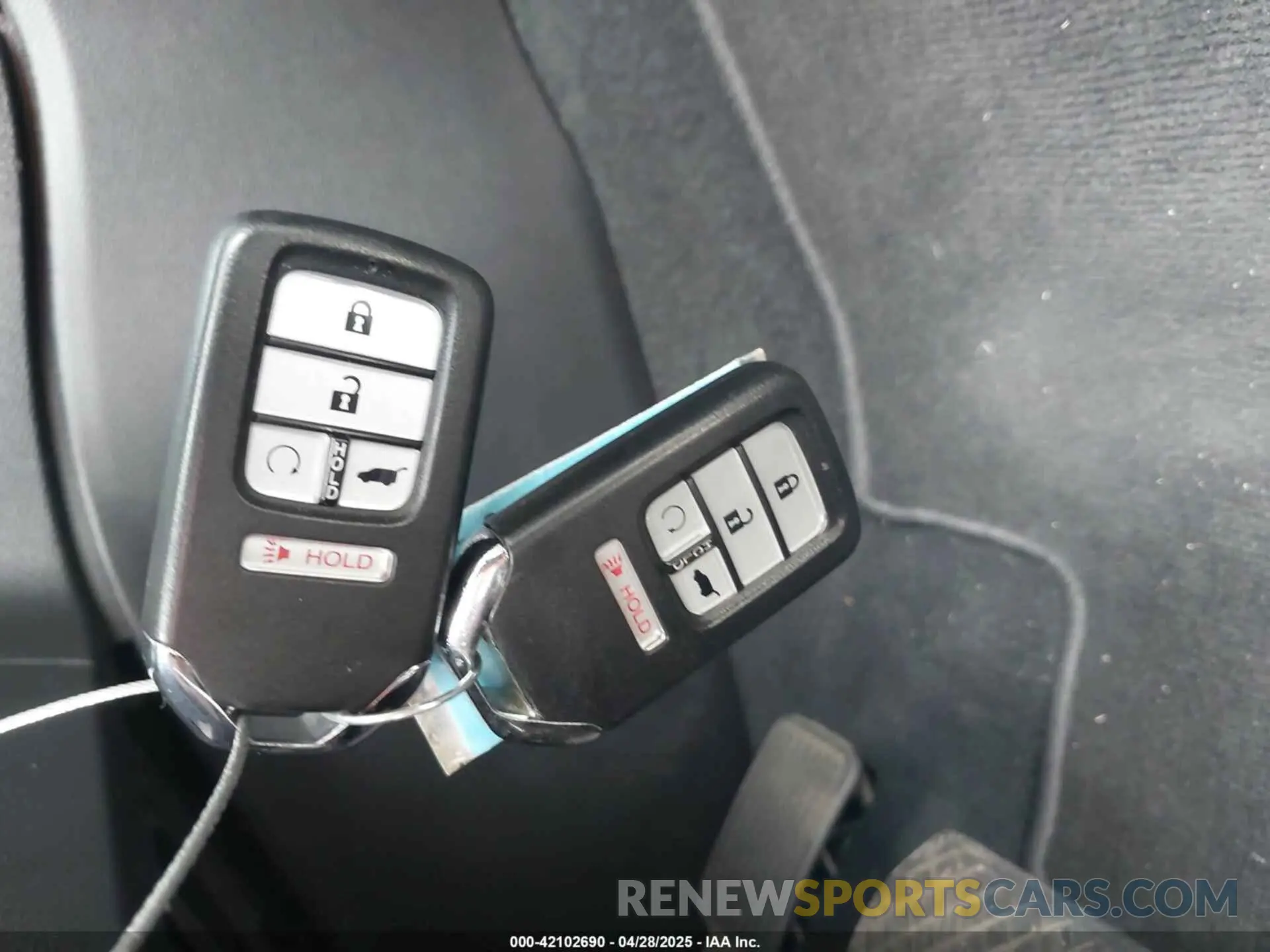 11 Photograph of a damaged car 2HKRW1H87LH423641 HONDA CR-V 2020