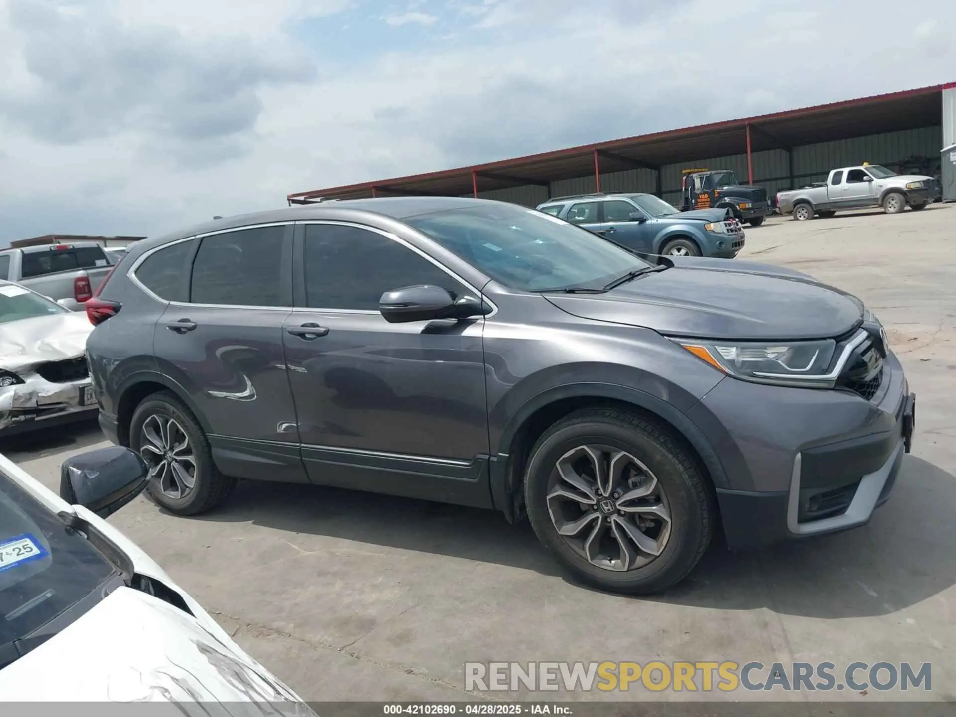 13 Photograph of a damaged car 2HKRW1H87LH423641 HONDA CR-V 2020