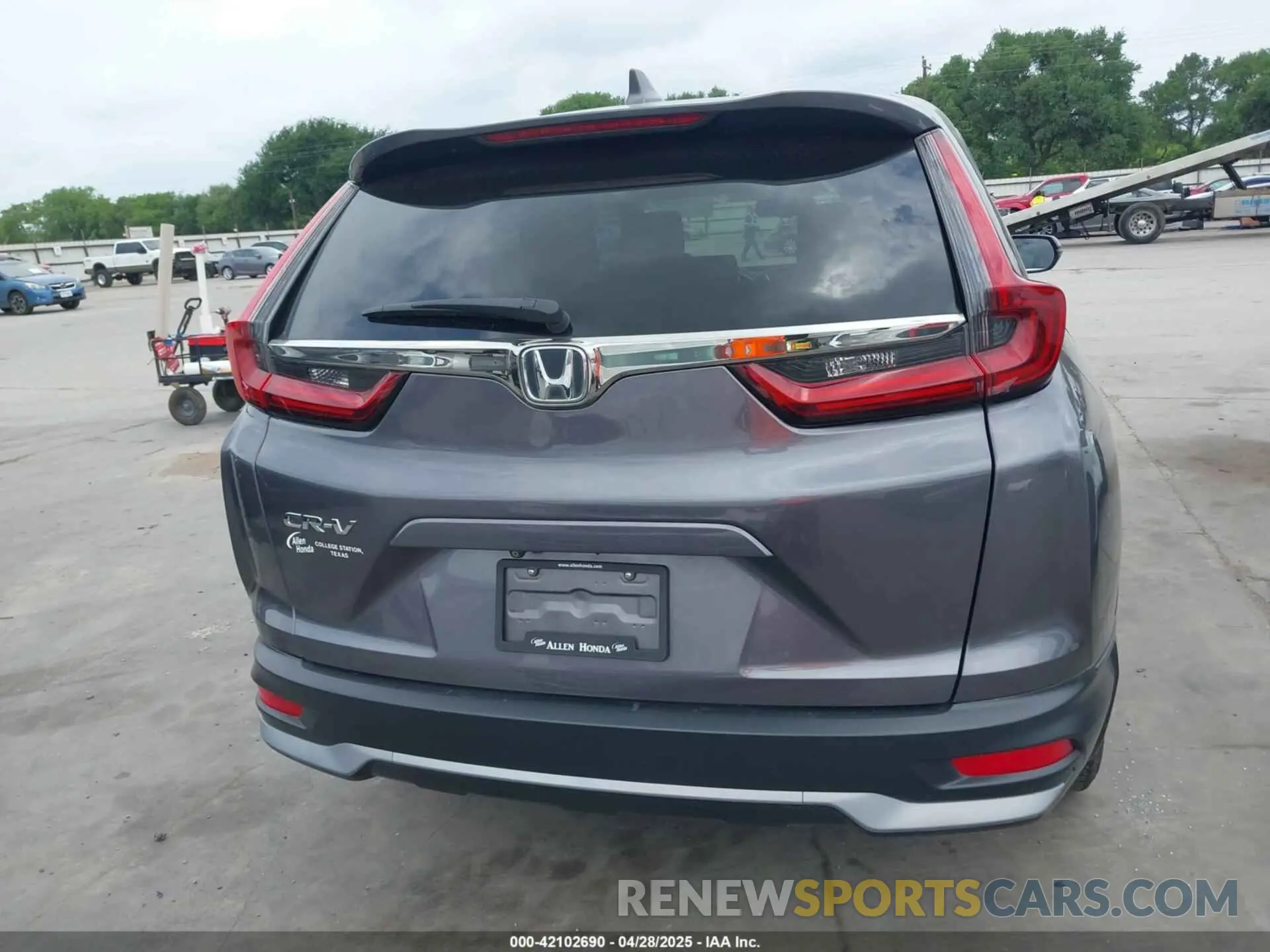 16 Photograph of a damaged car 2HKRW1H87LH423641 HONDA CR-V 2020