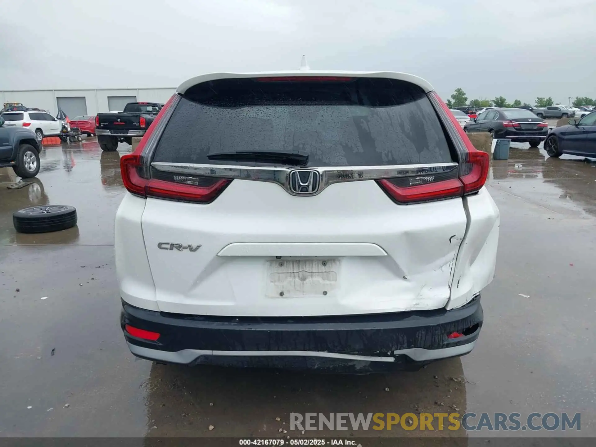 17 Photograph of a damaged car 2HKRW1H89LH427741 HONDA CR-V 2020
