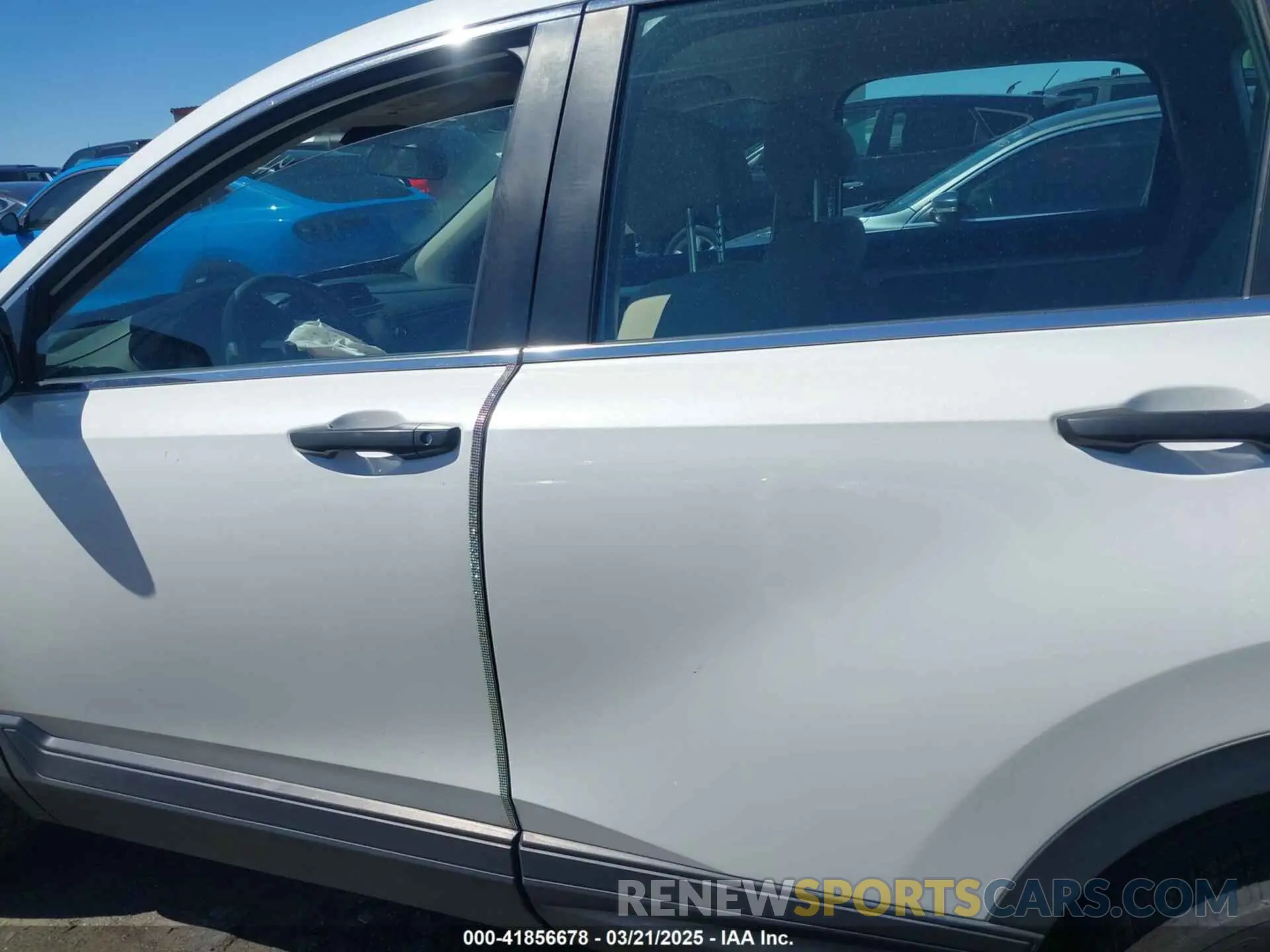 14 Photograph of a damaged car 2HKRW2H2XLH633684 HONDA CR-V 2020