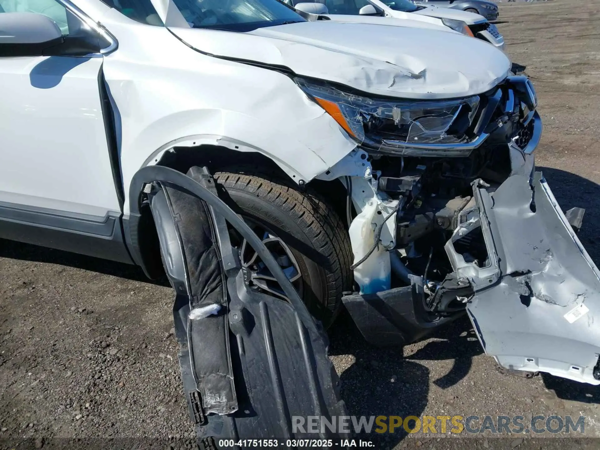 6 Photograph of a damaged car 2HKRW2H50LH656479 HONDA CR-V 2020