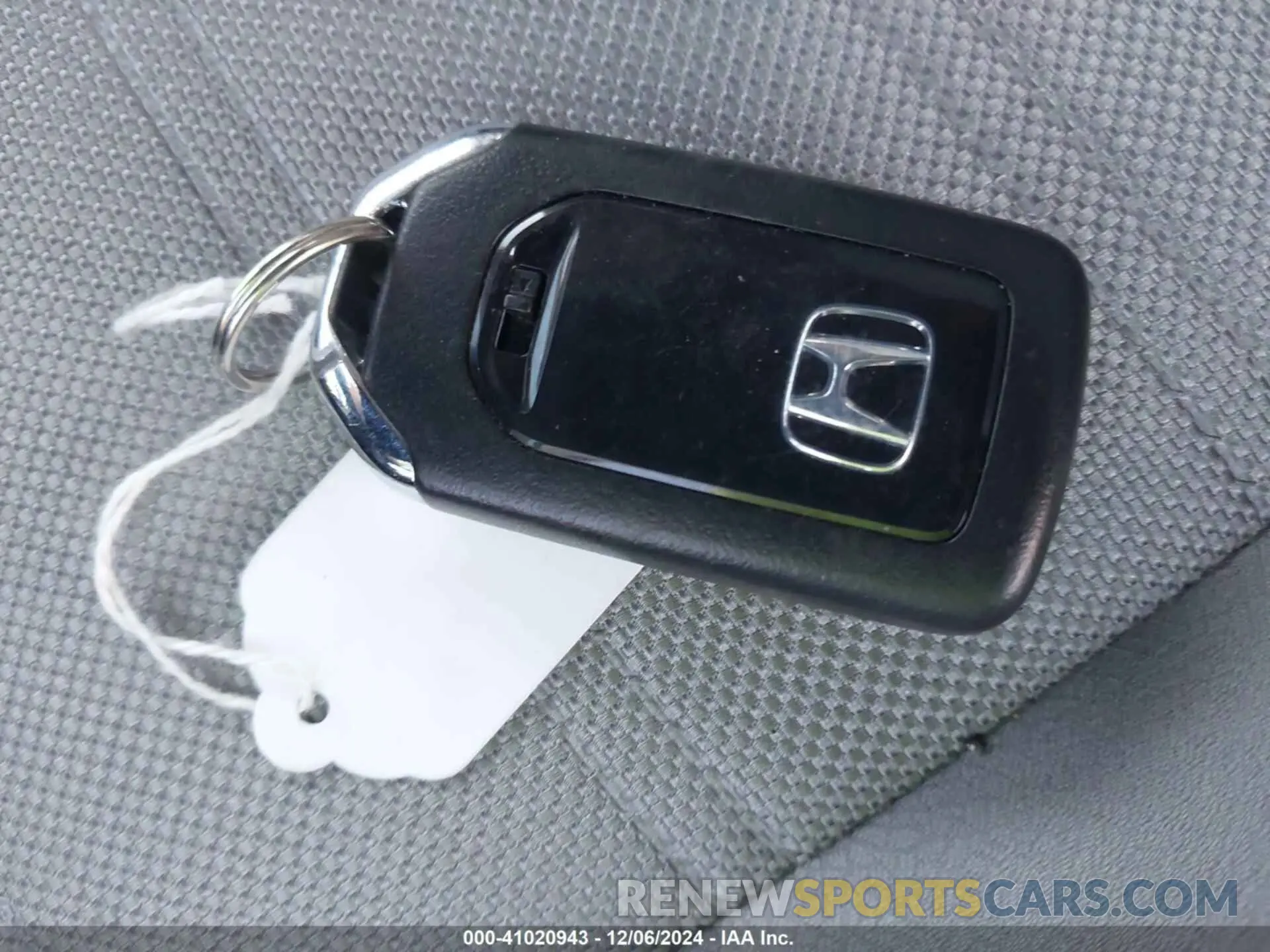 11 Photograph of a damaged car 2HKRW2H52LH603895 HONDA CR-V 2020