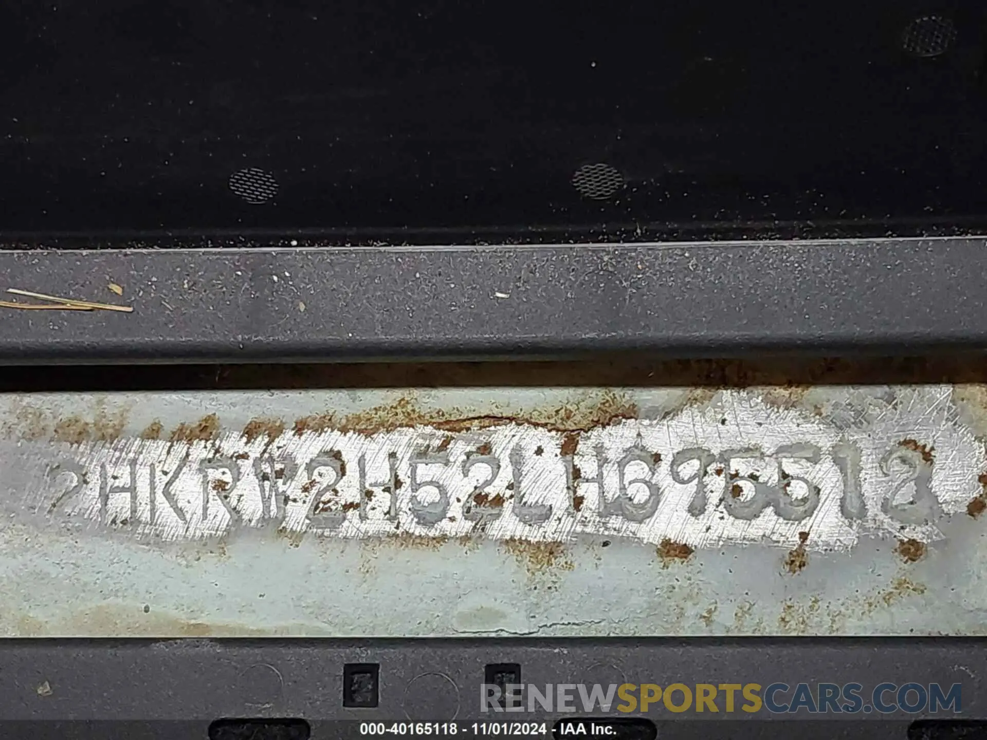 17 Photograph of a damaged car 2HKRW2H52LH695512 HONDA CR-V 2020