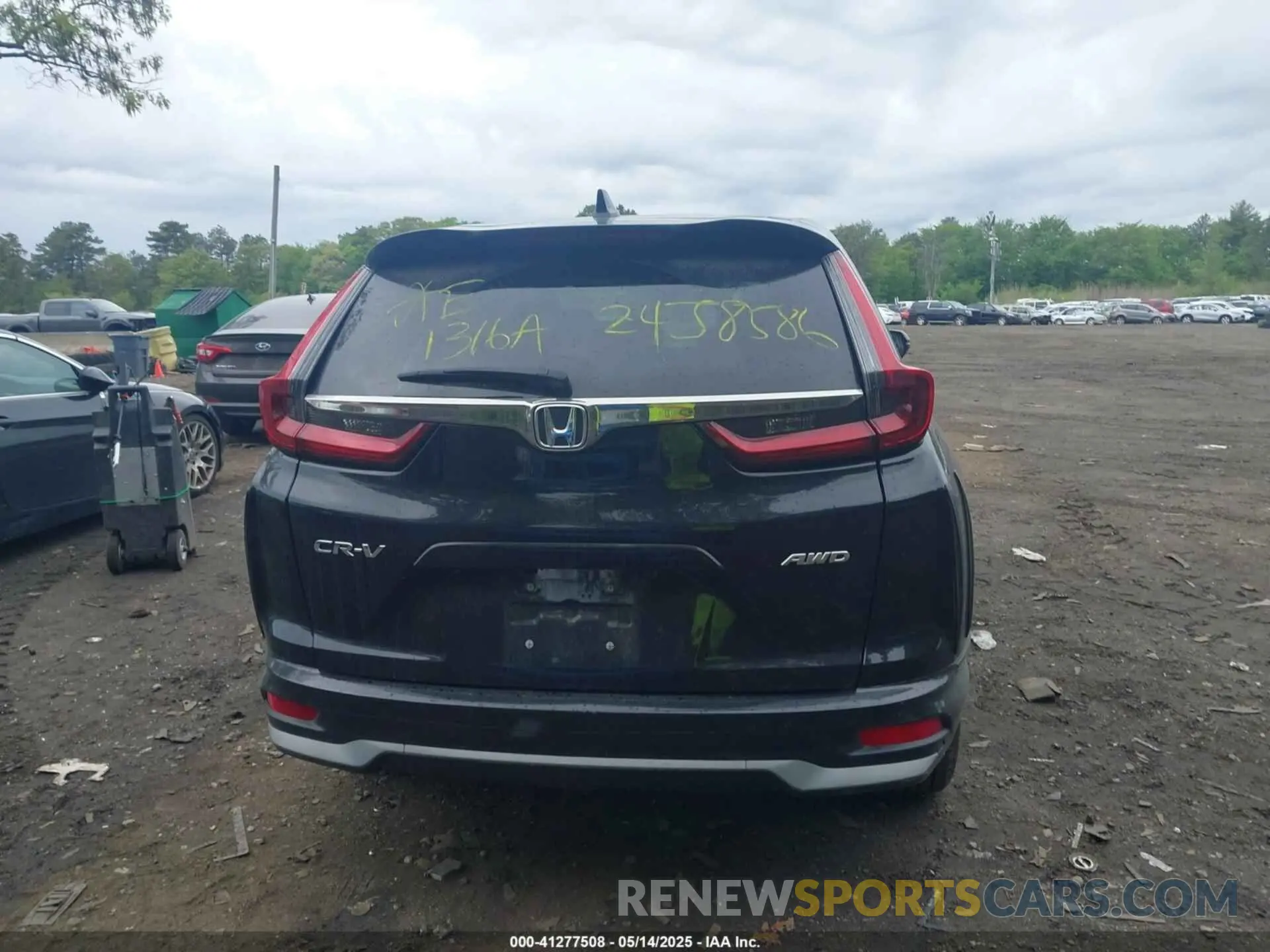16 Photograph of a damaged car 2HKRW2H53LH661224 HONDA CR-V 2020