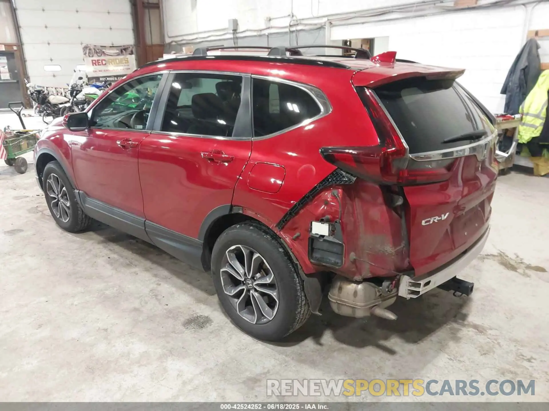 3 Photograph of a damaged car 2HKRW2H53LH670909 HONDA CR-V 2020