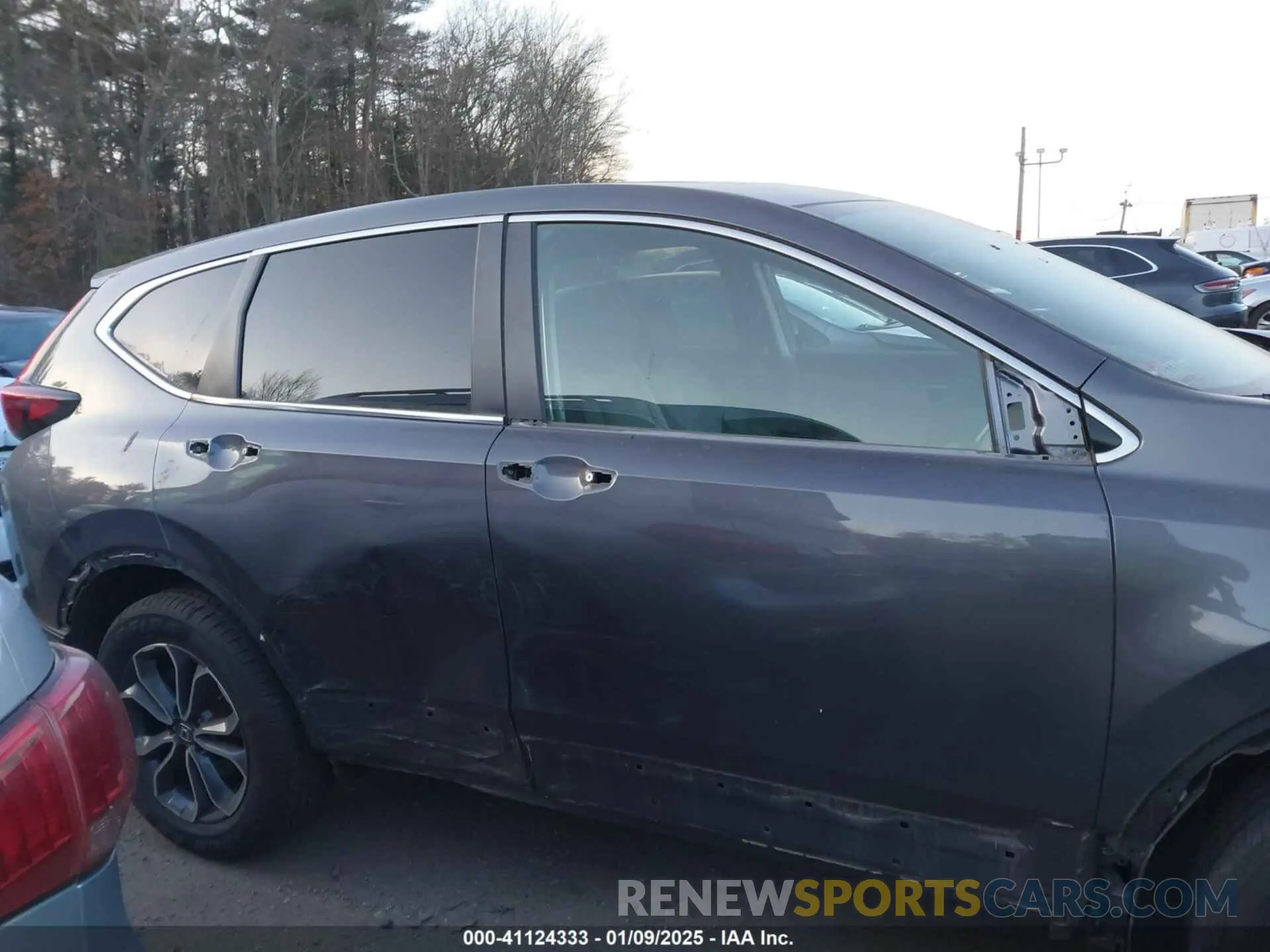 14 Photograph of a damaged car 2HKRW2H56LH696405 HONDA CR-V 2020