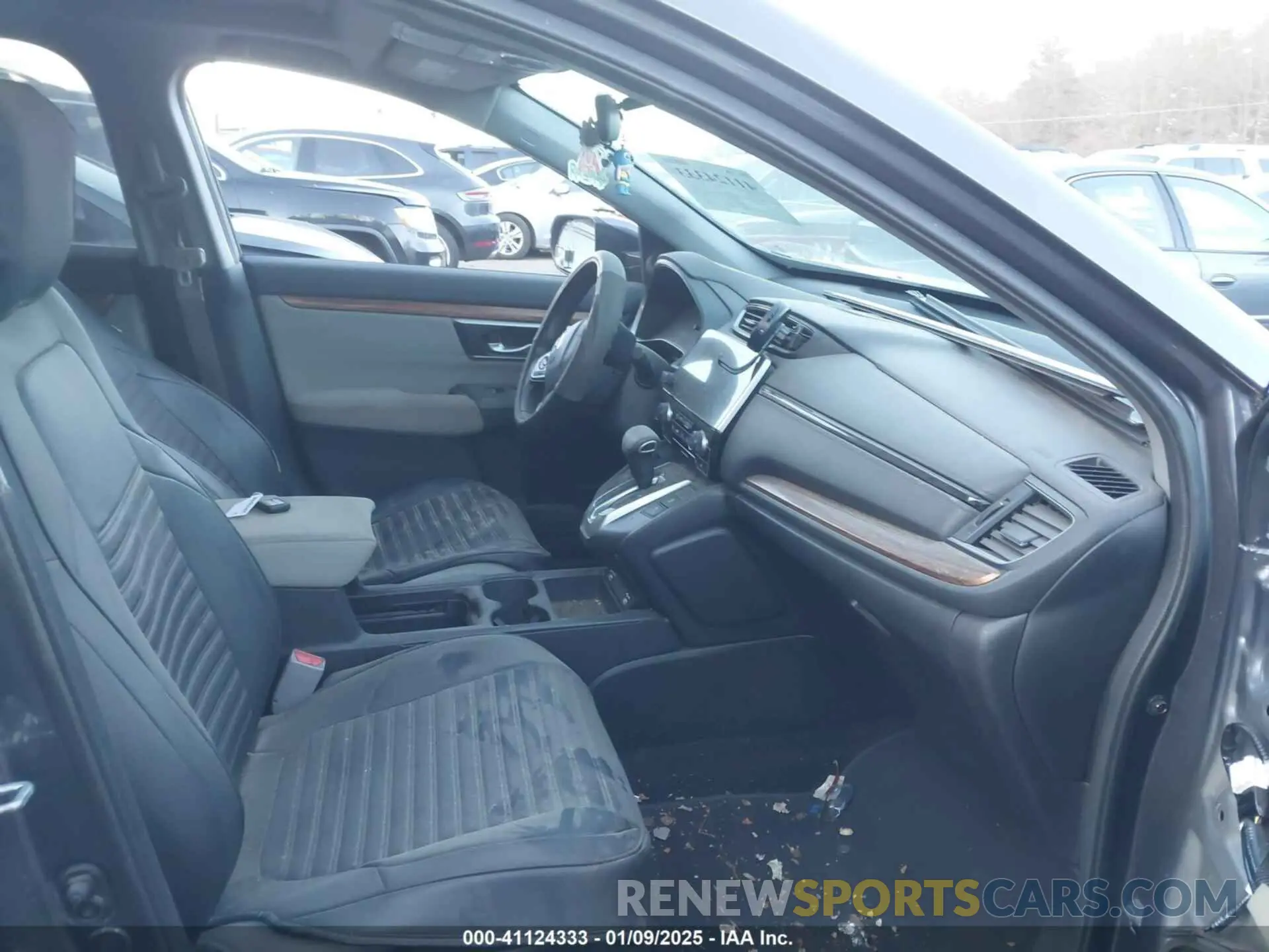 5 Photograph of a damaged car 2HKRW2H56LH696405 HONDA CR-V 2020