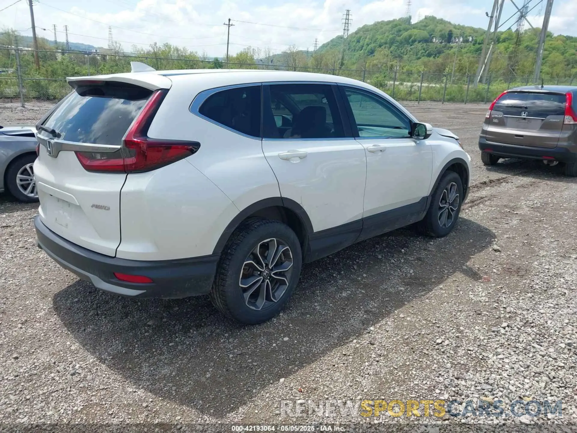 4 Photograph of a damaged car 2HKRW2H57L8645401 HONDA CR-V 2020