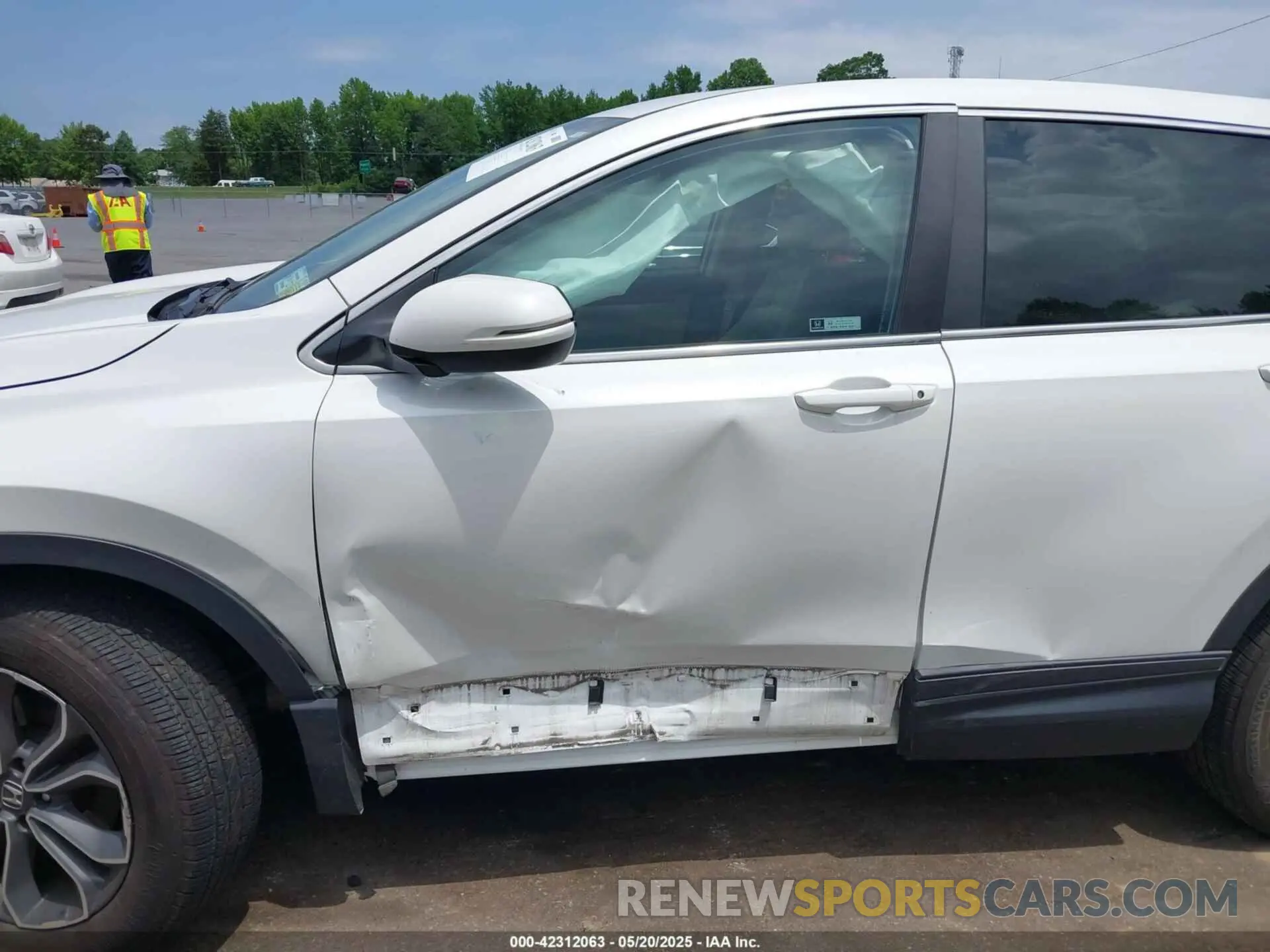 6 Фотография поврежденного автомобиля 2HKRW2H57LH699426 HONDA CR-V 2020