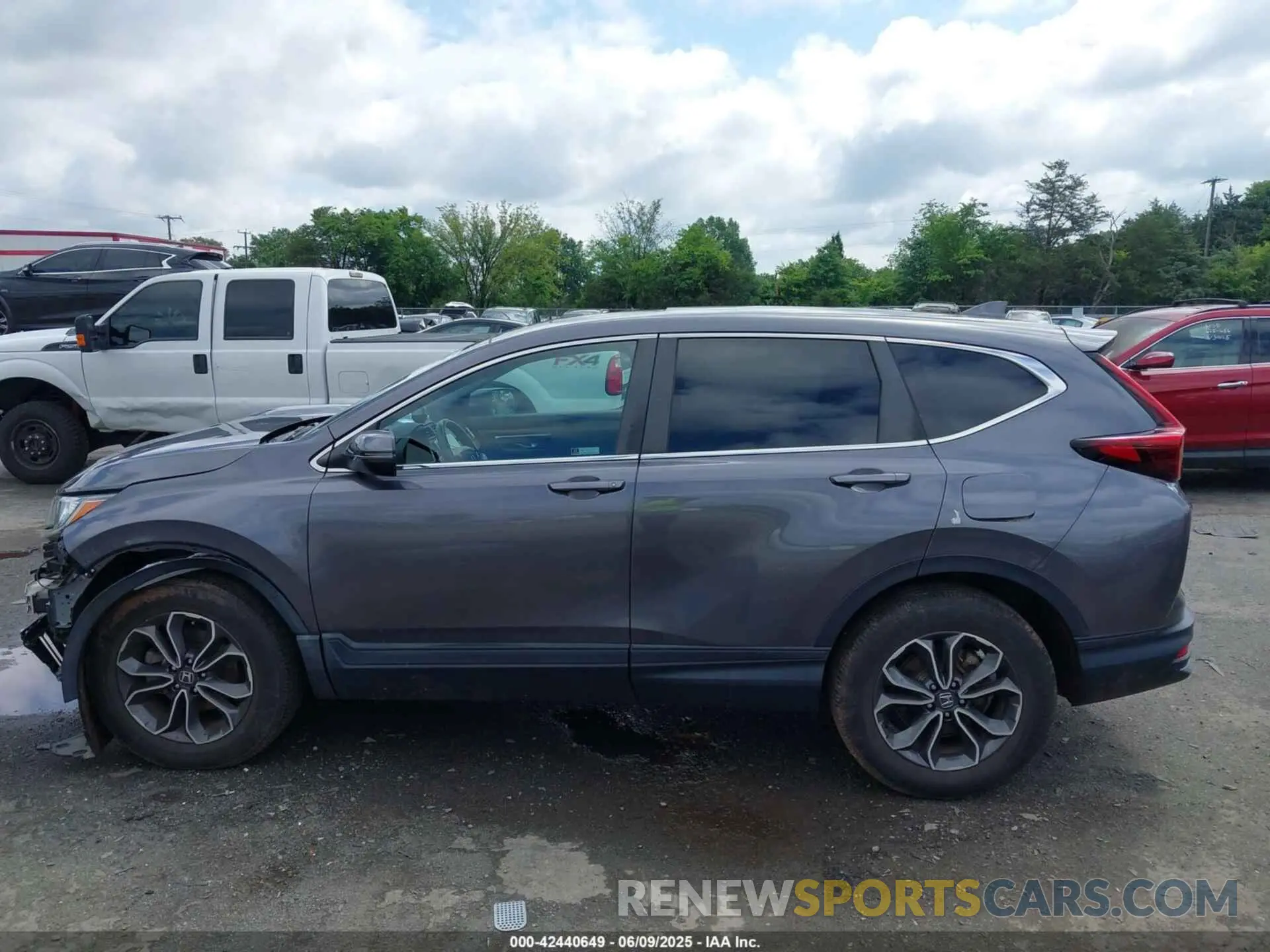15 Photograph of a damaged car 2HKRW2H89LH664123 HONDA CR-V 2020