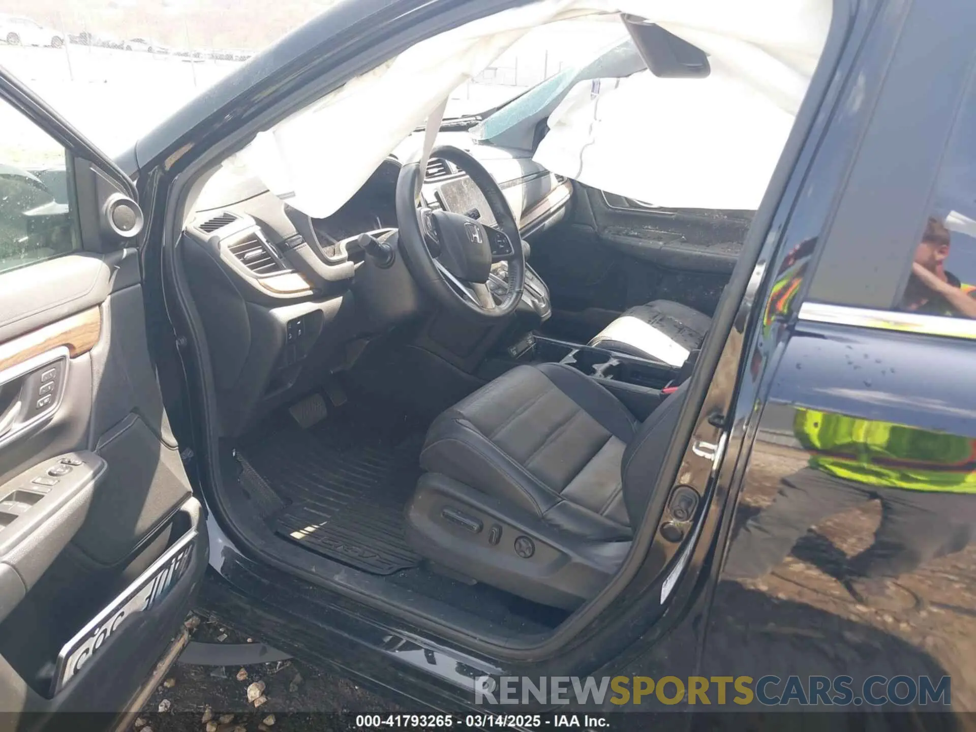 5 Photograph of a damaged car 2HKRW2H89LH696263 HONDA CR-V 2020