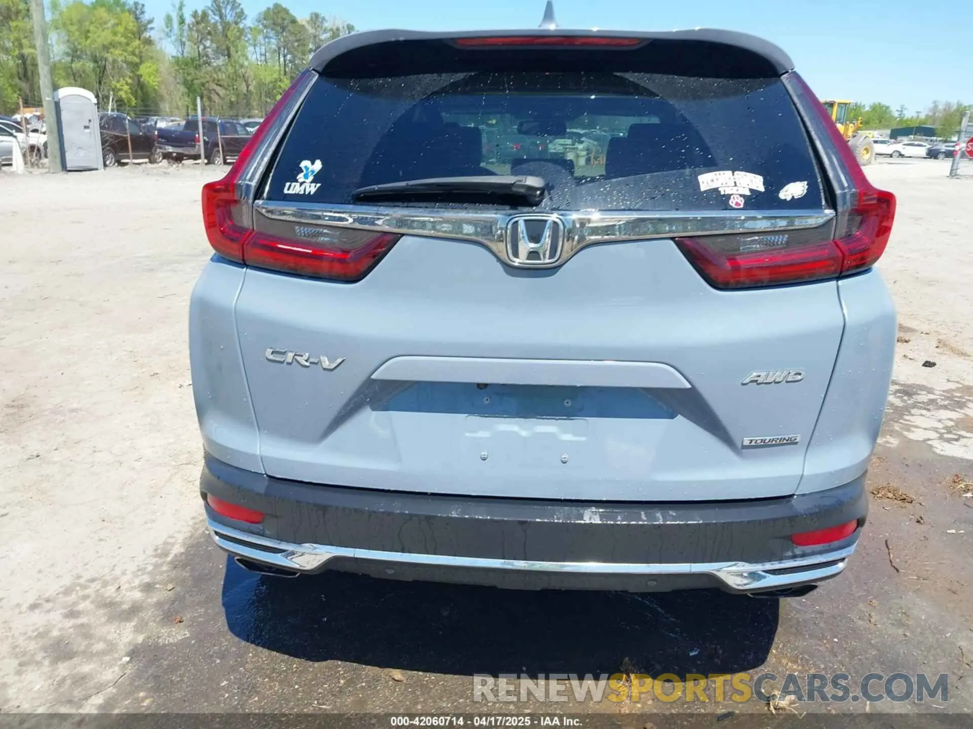 16 Photograph of a damaged car 2HKRW2H90LH608435 HONDA CR-V 2020