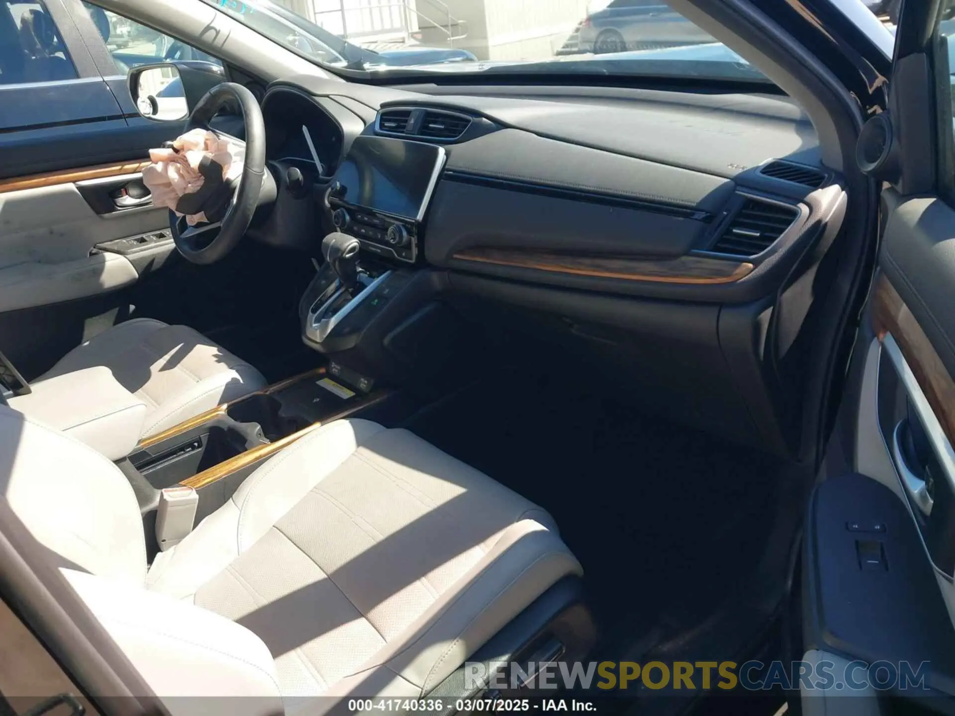 5 Photograph of a damaged car 2HKRW2H94LH653538 HONDA CR-V 2020