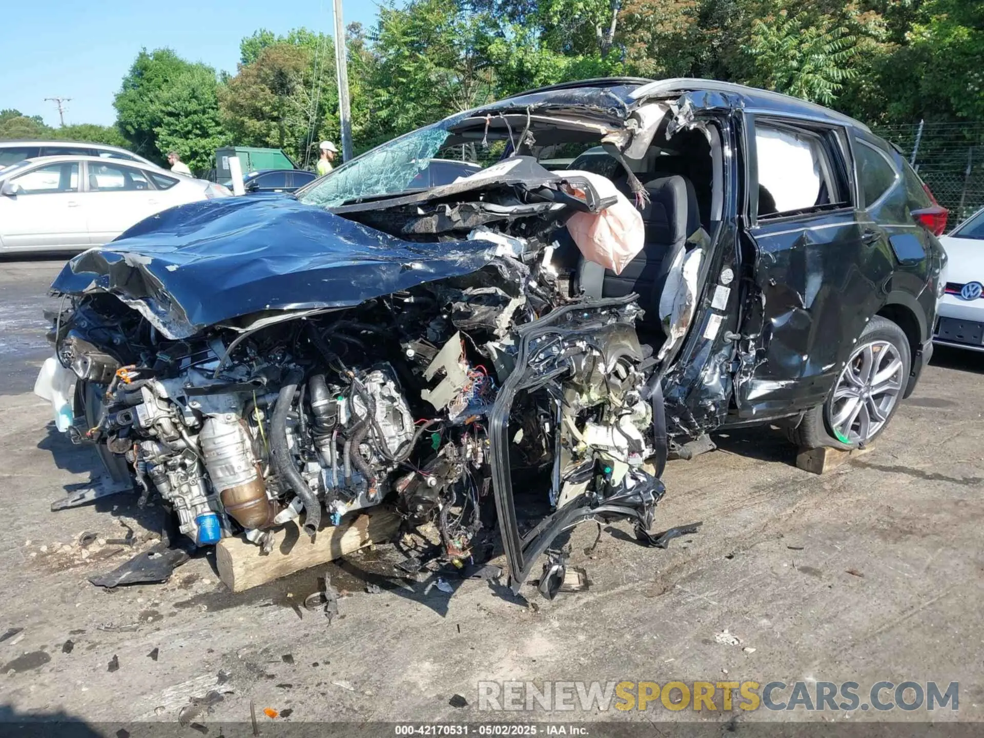 6 Photograph of a damaged car 2HKRW2H97LH675243 HONDA CR-V 2020