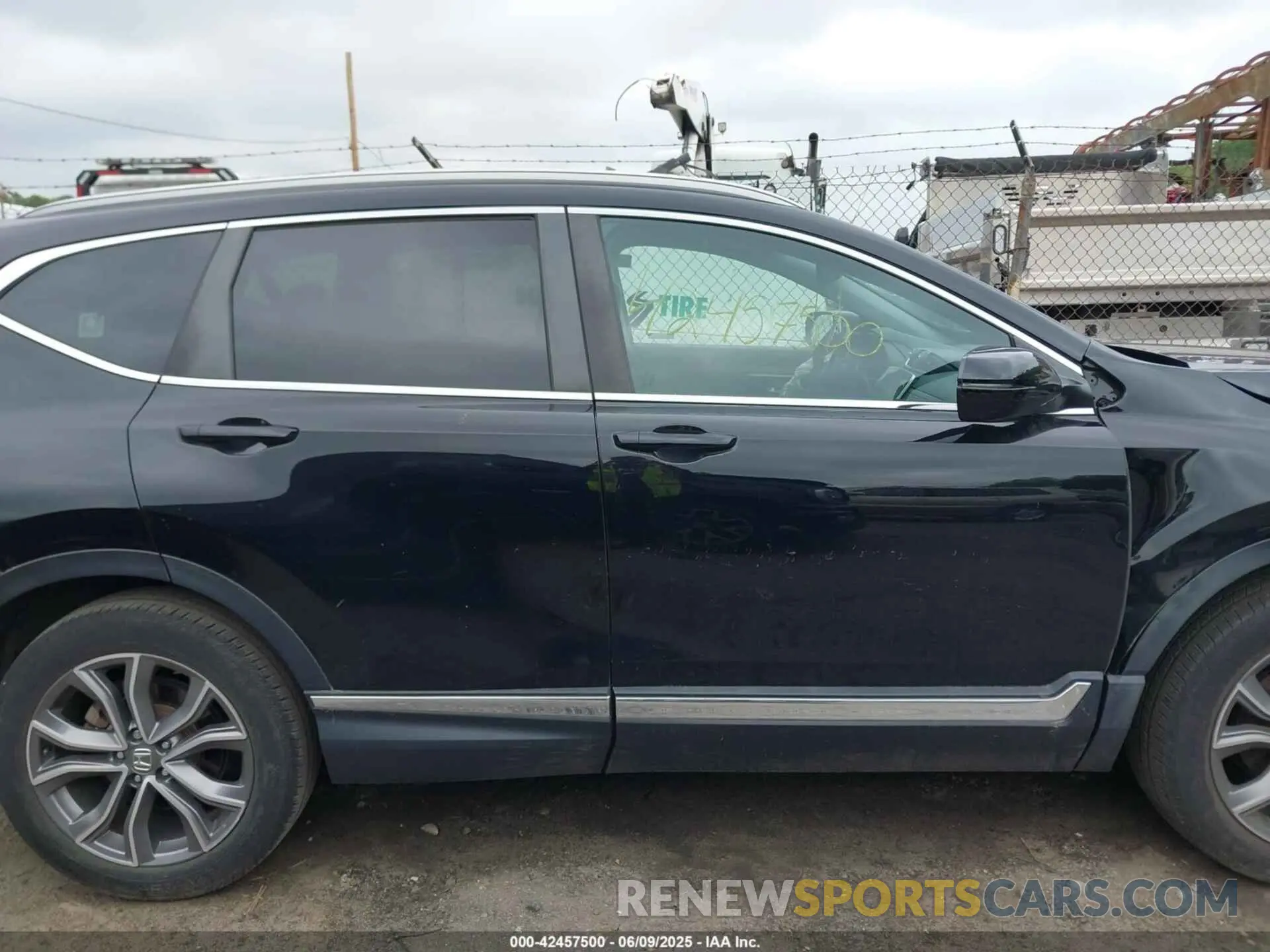 13 Photograph of a damaged car 2HKRW2H9XLH630197 HONDA CR-V 2020