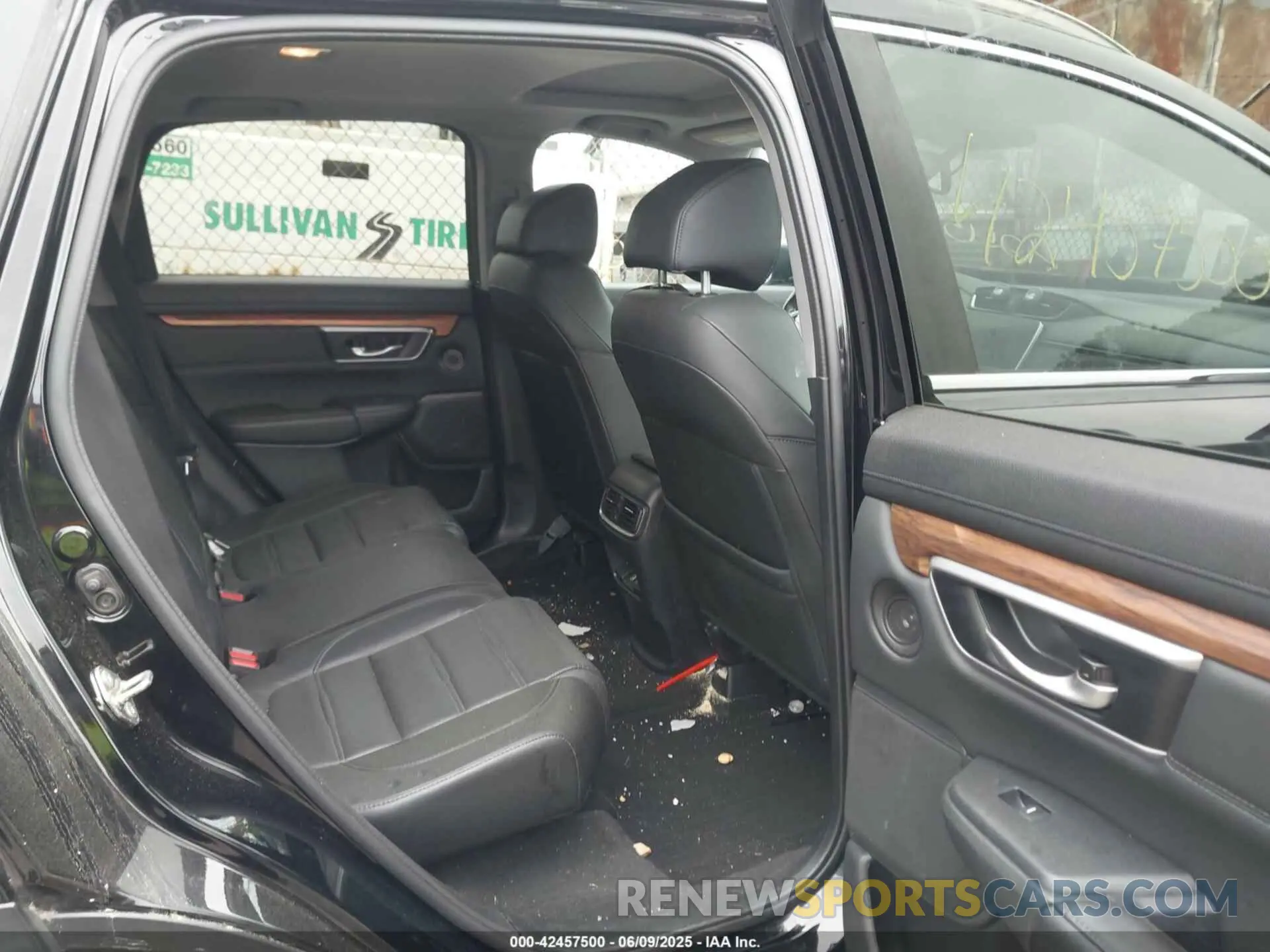 8 Photograph of a damaged car 2HKRW2H9XLH630197 HONDA CR-V 2020