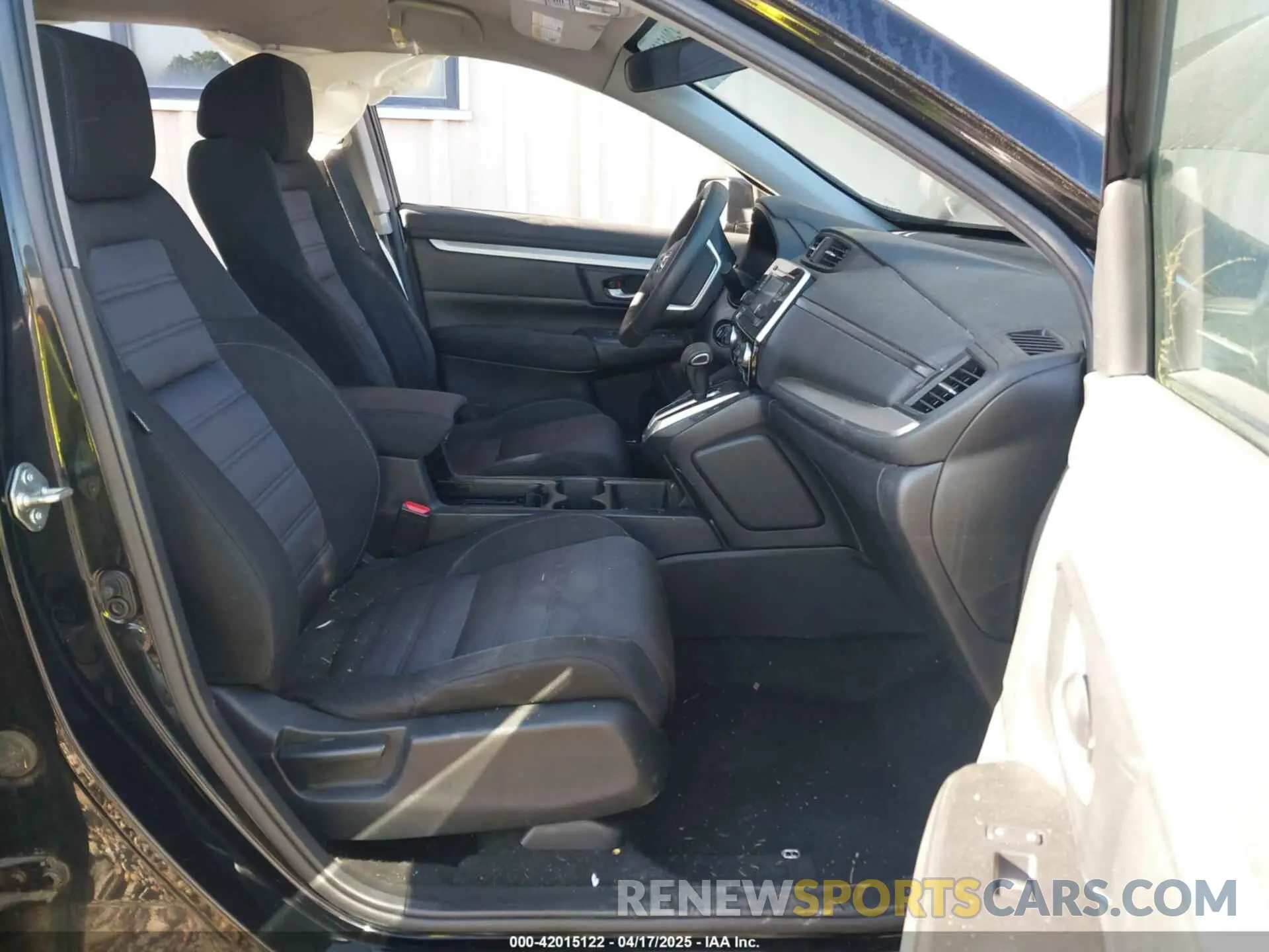 5 Photograph of a damaged car 5J6RW1H21LL001785 HONDA CR-V 2020