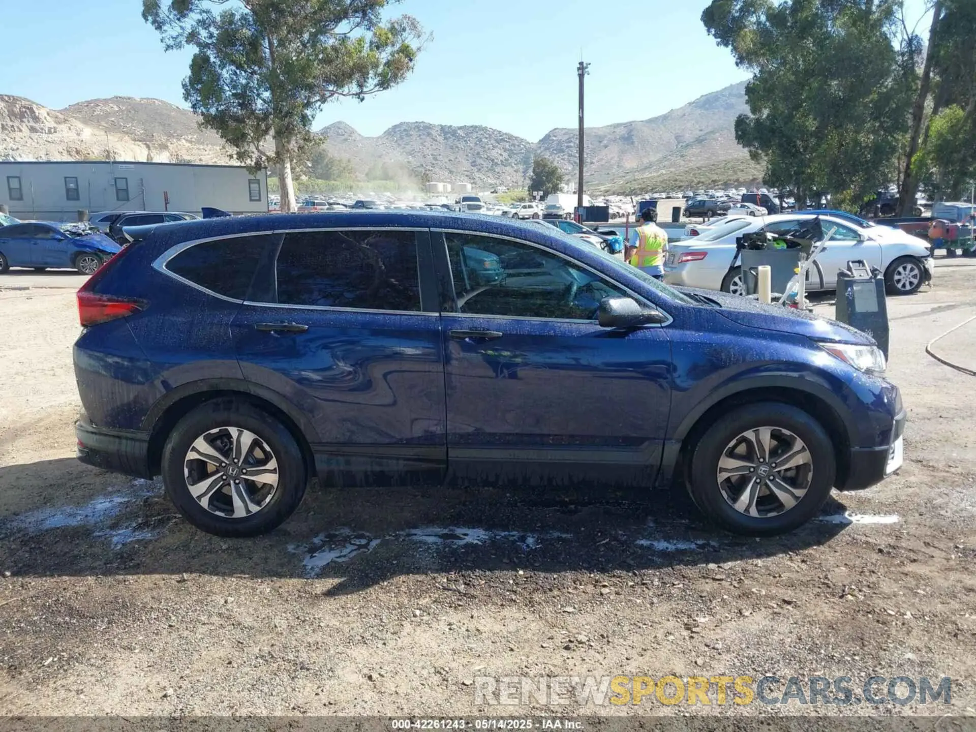 13 Photograph of a damaged car 5J6RW1H28LA001777 HONDA CR-V 2020