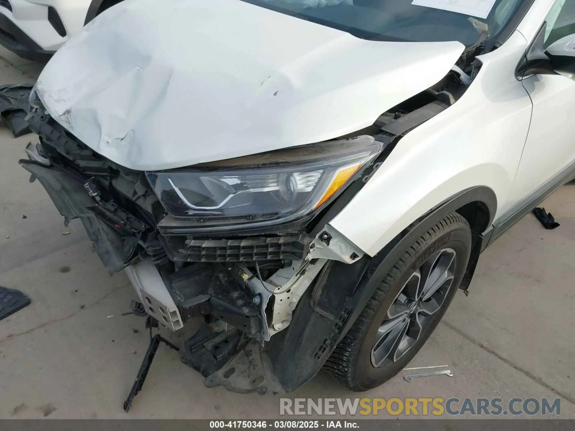 6 Фотография поврежденного автомобиля 5J6RW1H52LL013387 HONDA CR-V 2020