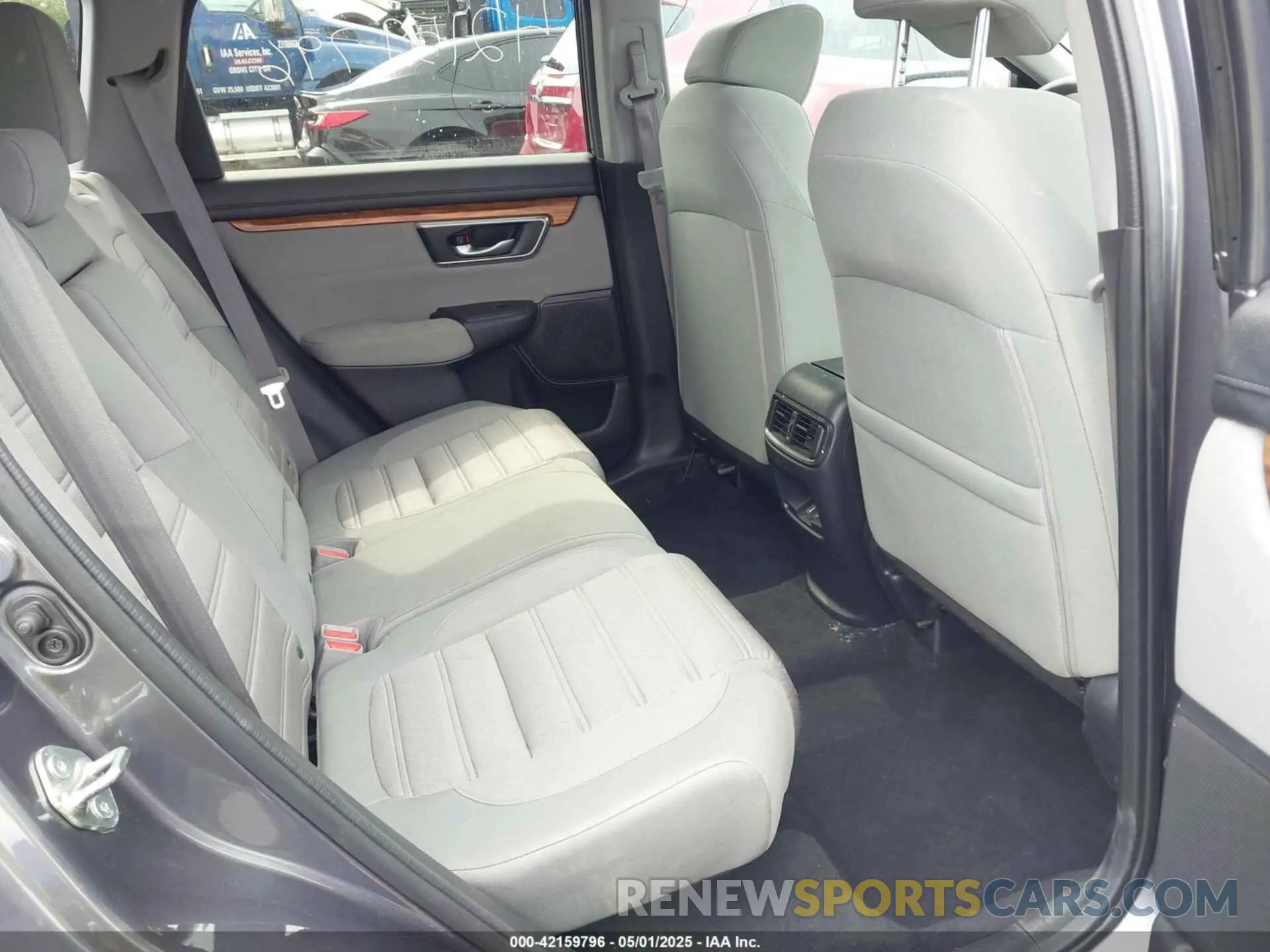 8 Photograph of a damaged car 5J6RW1H57LL014261 HONDA CR-V 2020