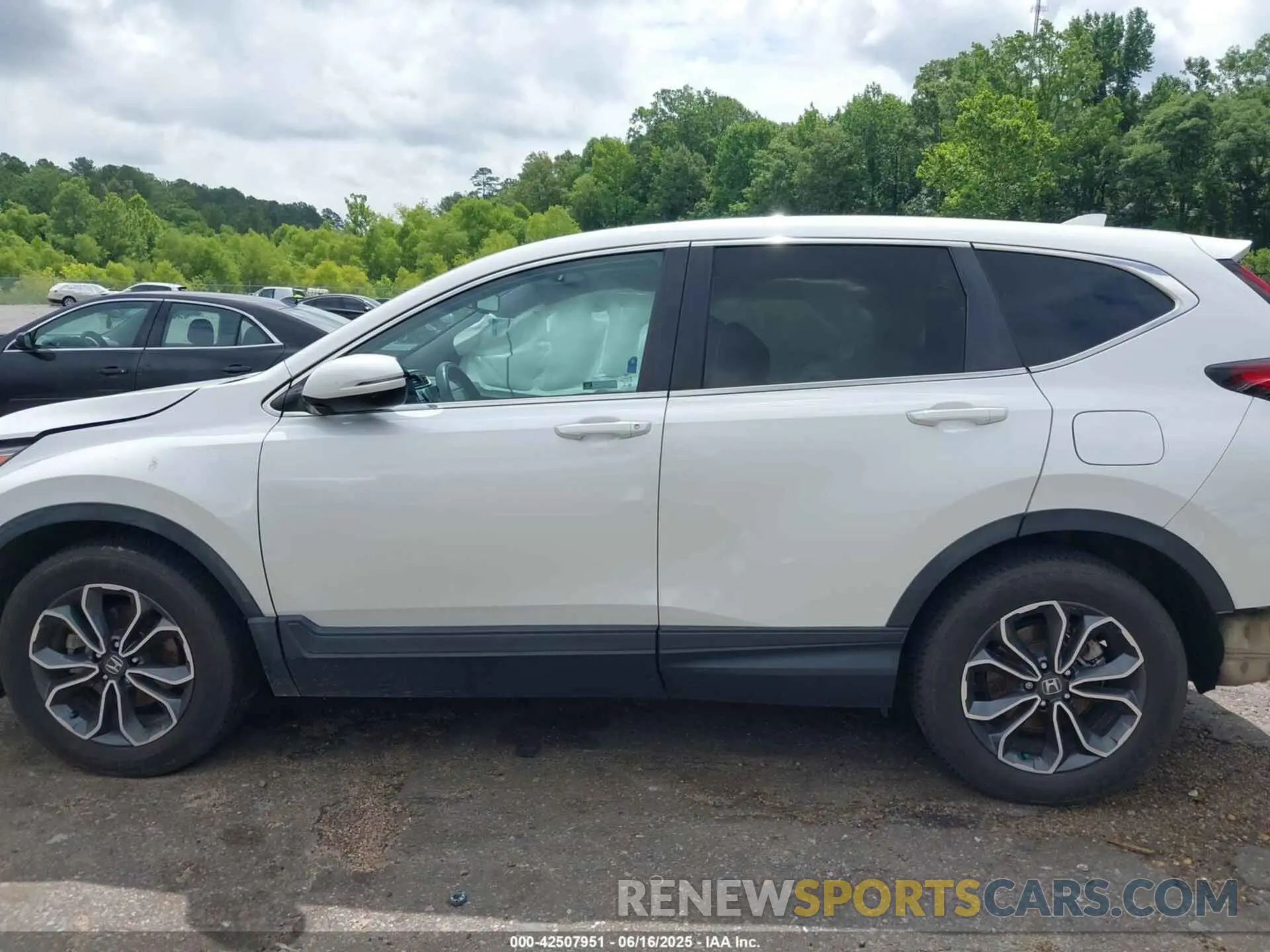 15 Photograph of a damaged car 5J6RW1H83LA014800 HONDA CR-V 2020