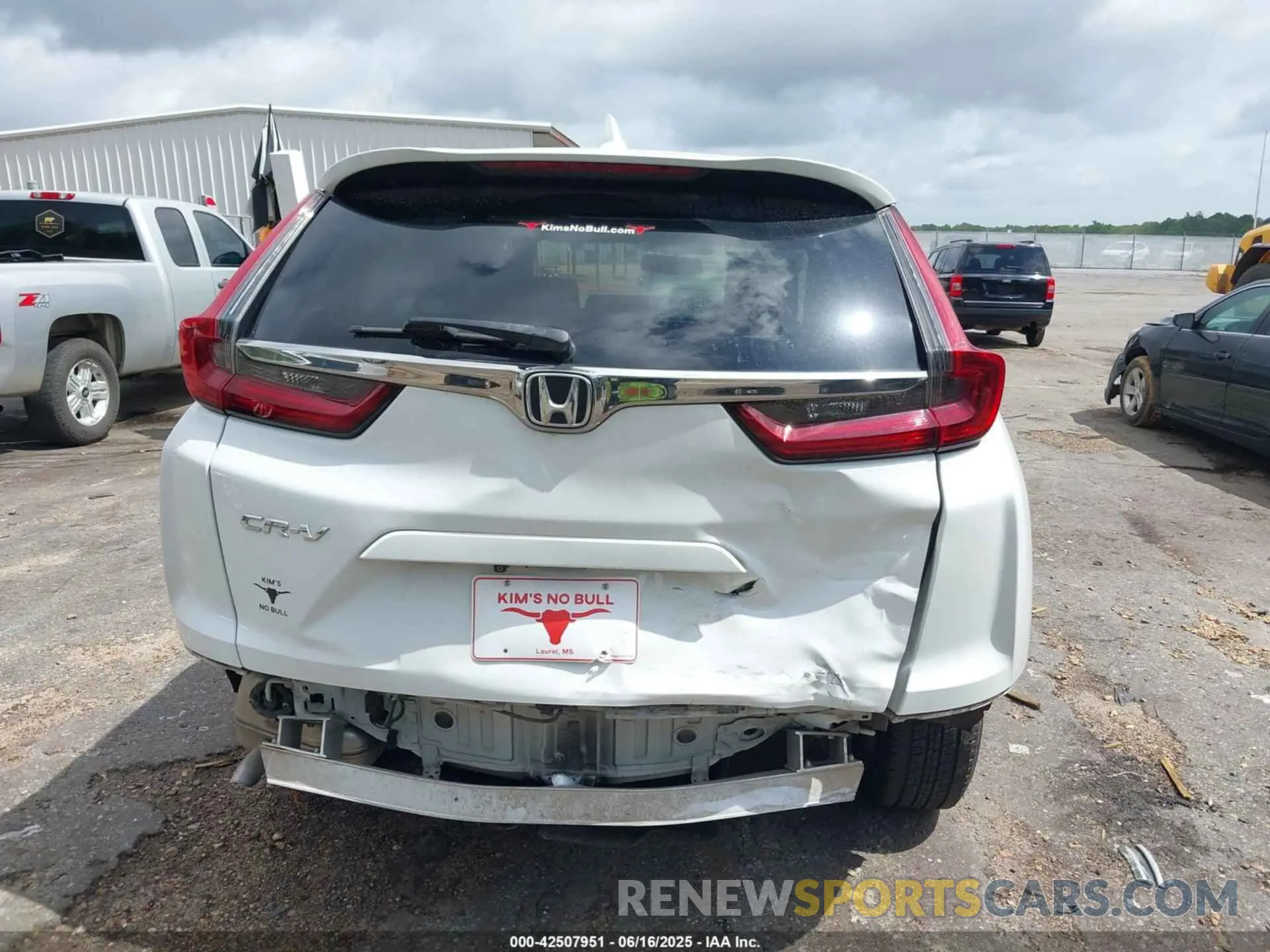 17 Photograph of a damaged car 5J6RW1H83LA014800 HONDA CR-V 2020