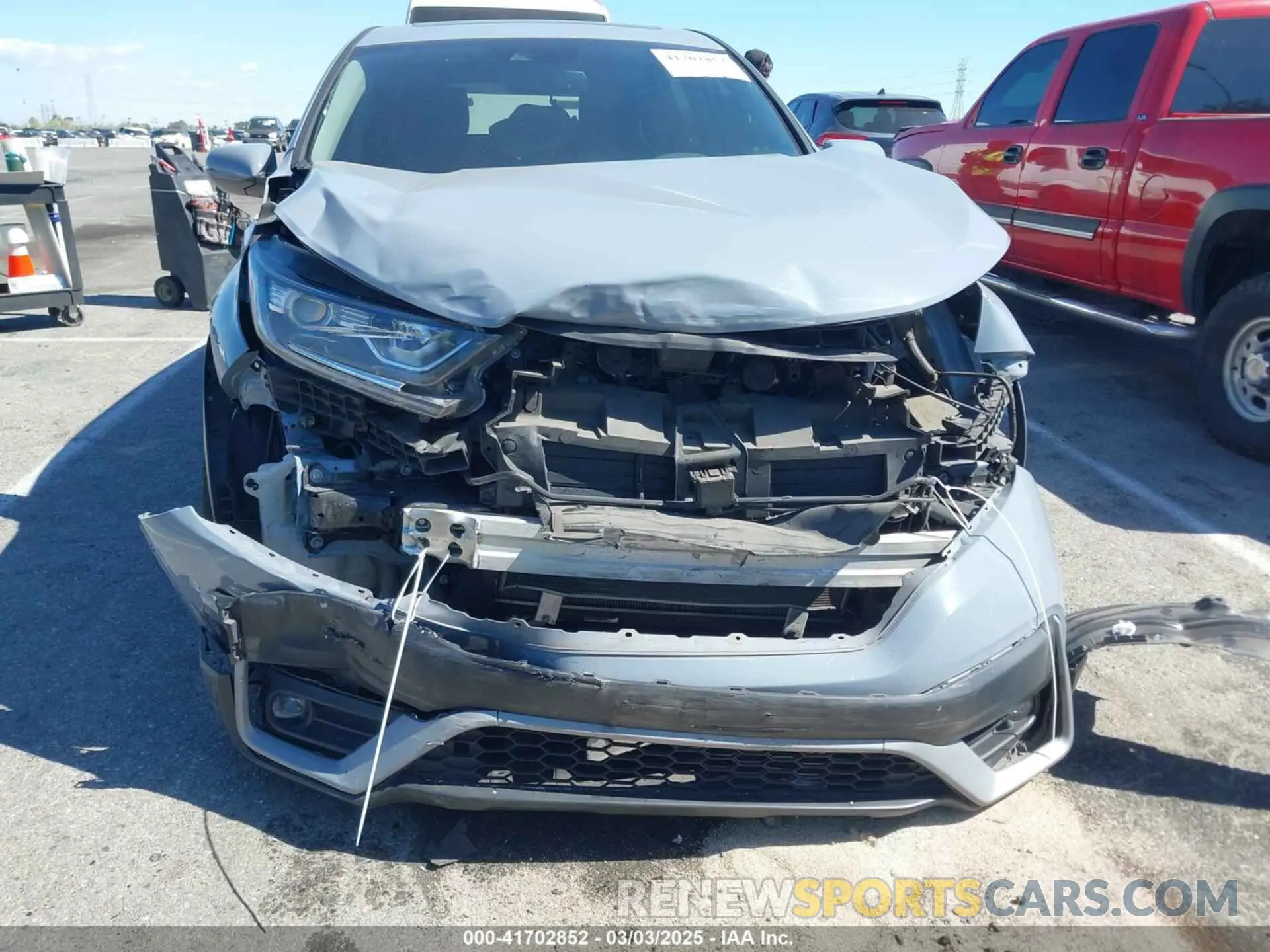 6 Photograph of a damaged car 5J6RW1H84LA005474 HONDA CR-V 2020