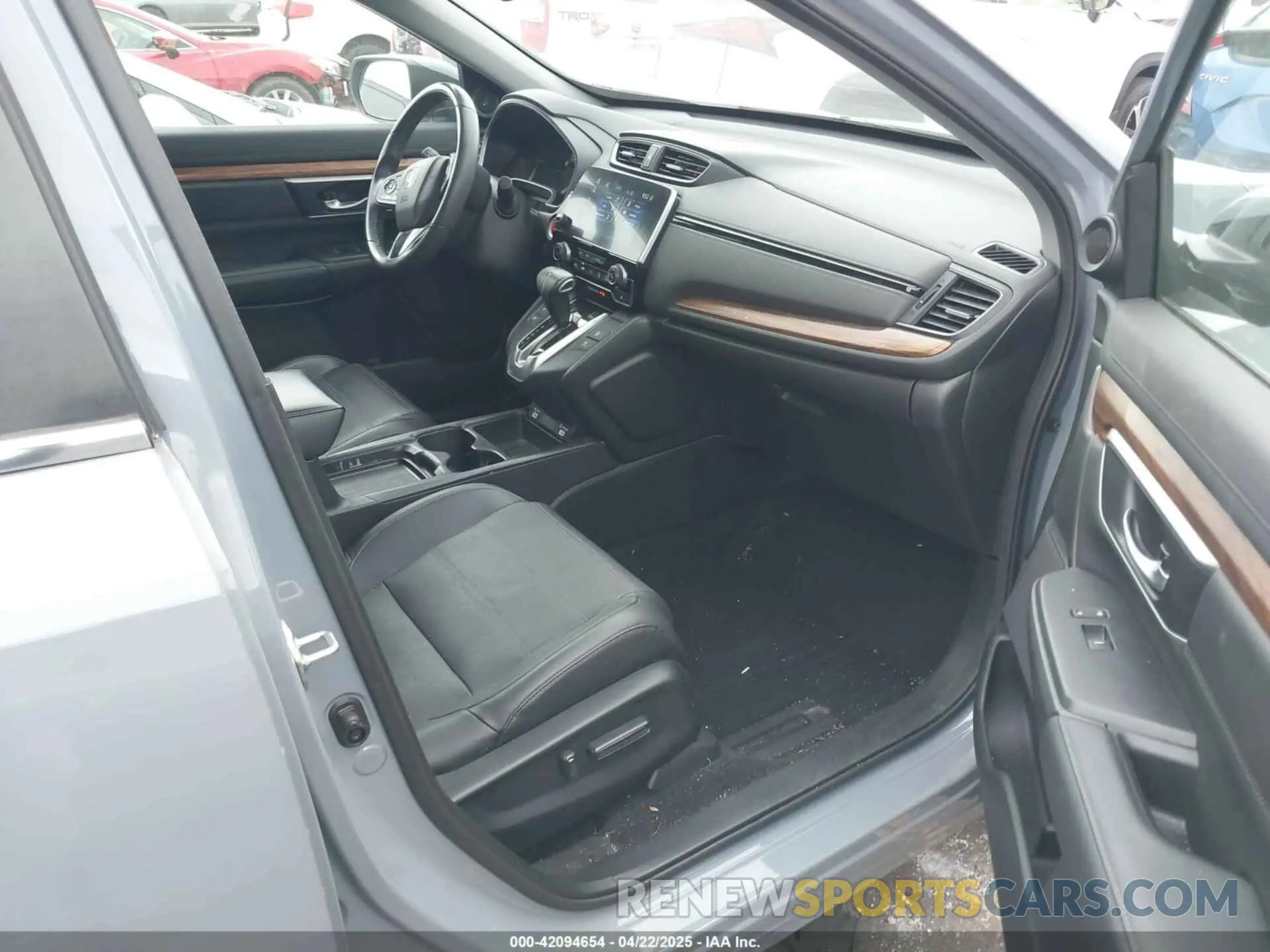 5 Photograph of a damaged car 5J6RW1H87LL002878 HONDA CR-V 2020