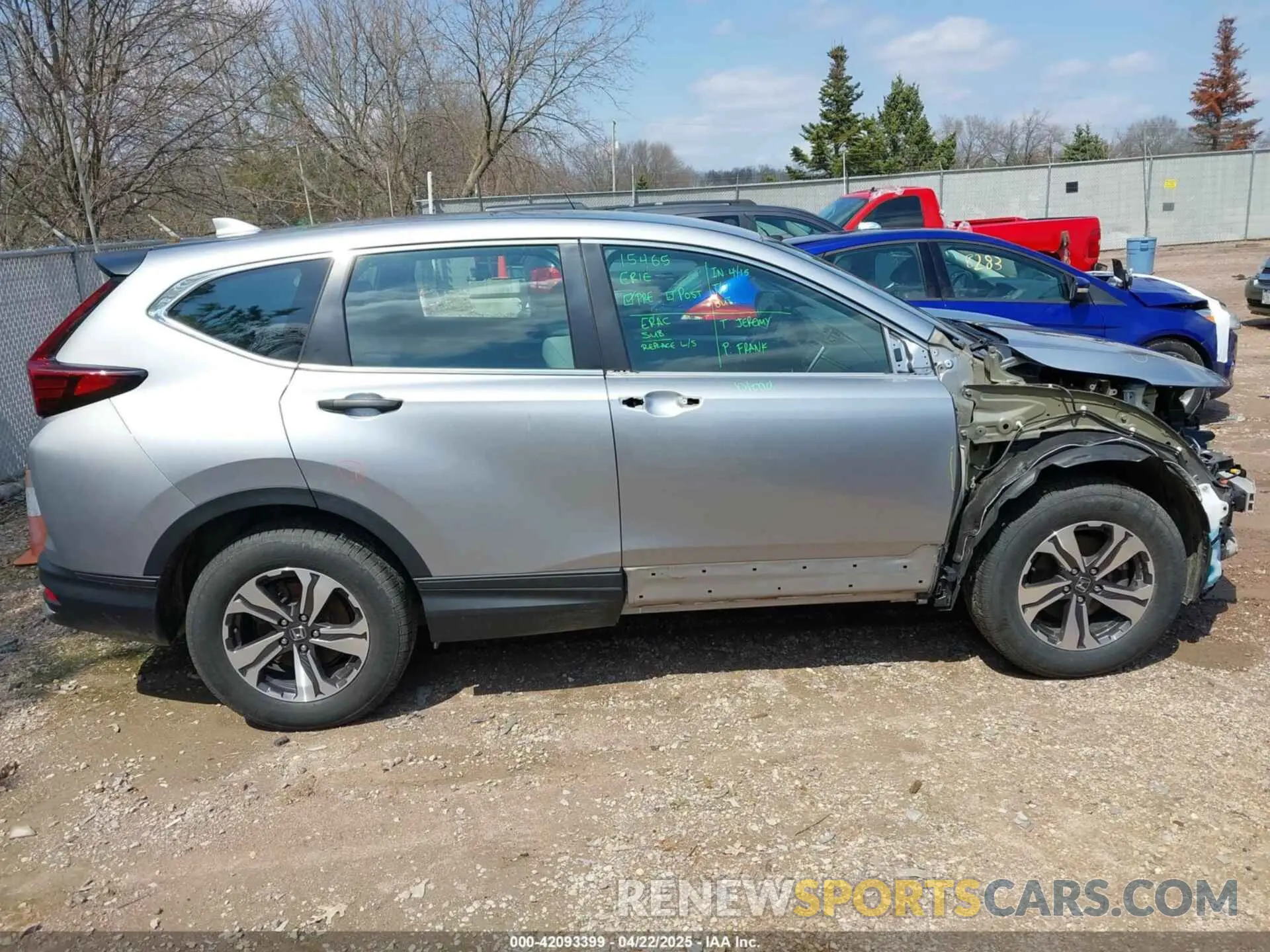 13 Photograph of a damaged car 5J6RW2H23LL020666 HONDA CR-V 2020