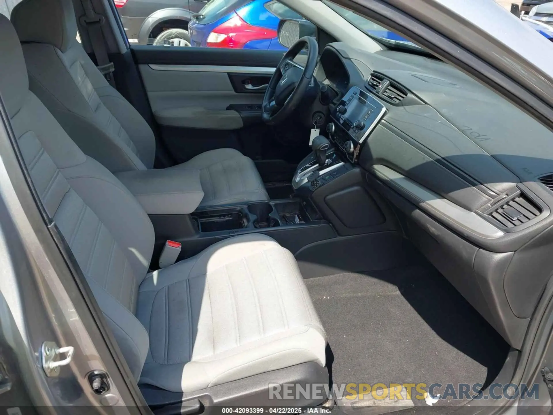 5 Photograph of a damaged car 5J6RW2H23LL020666 HONDA CR-V 2020