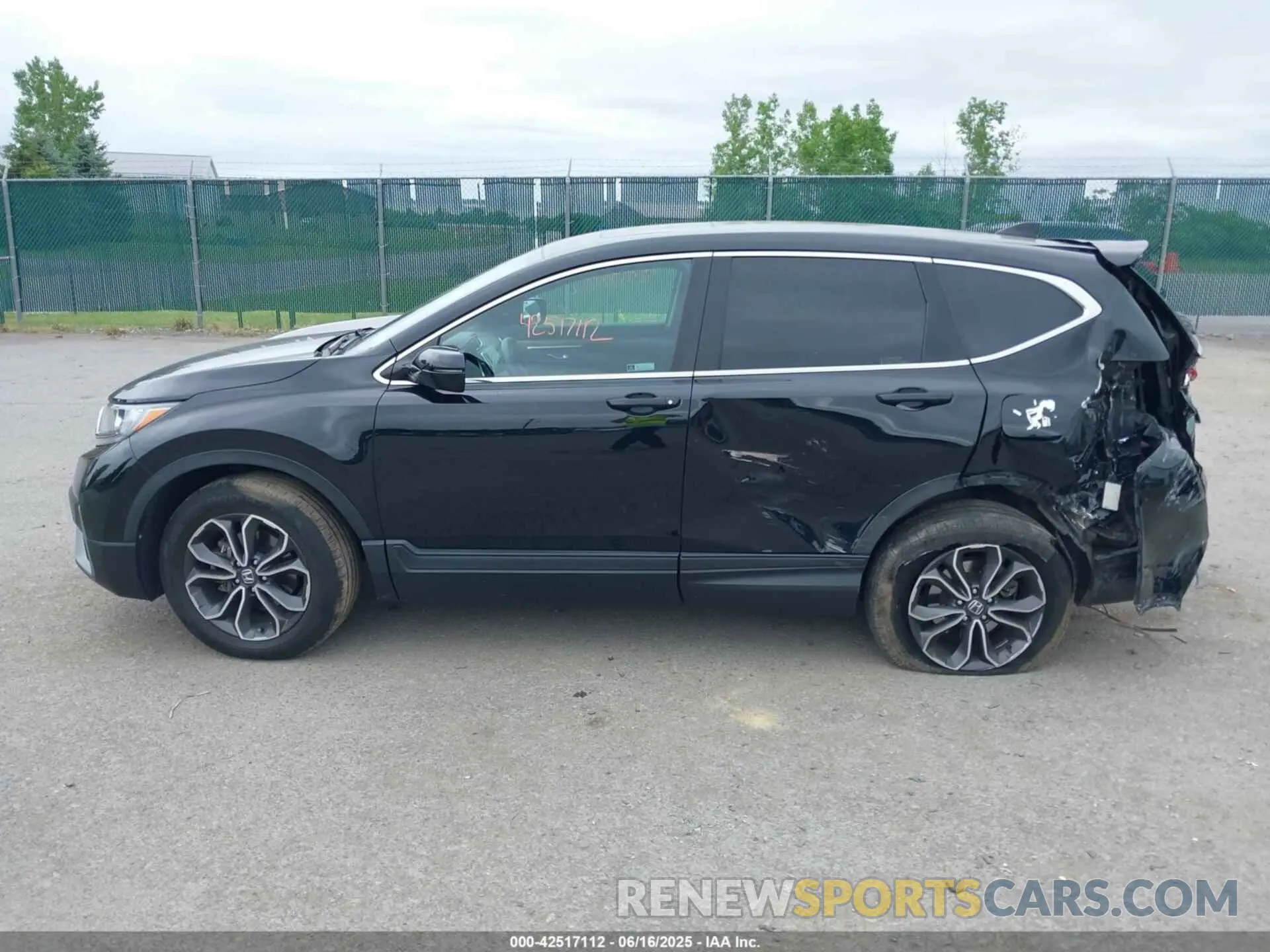 14 Photograph of a damaged car 5J6RW2H52LL047075 HONDA CR-V 2020