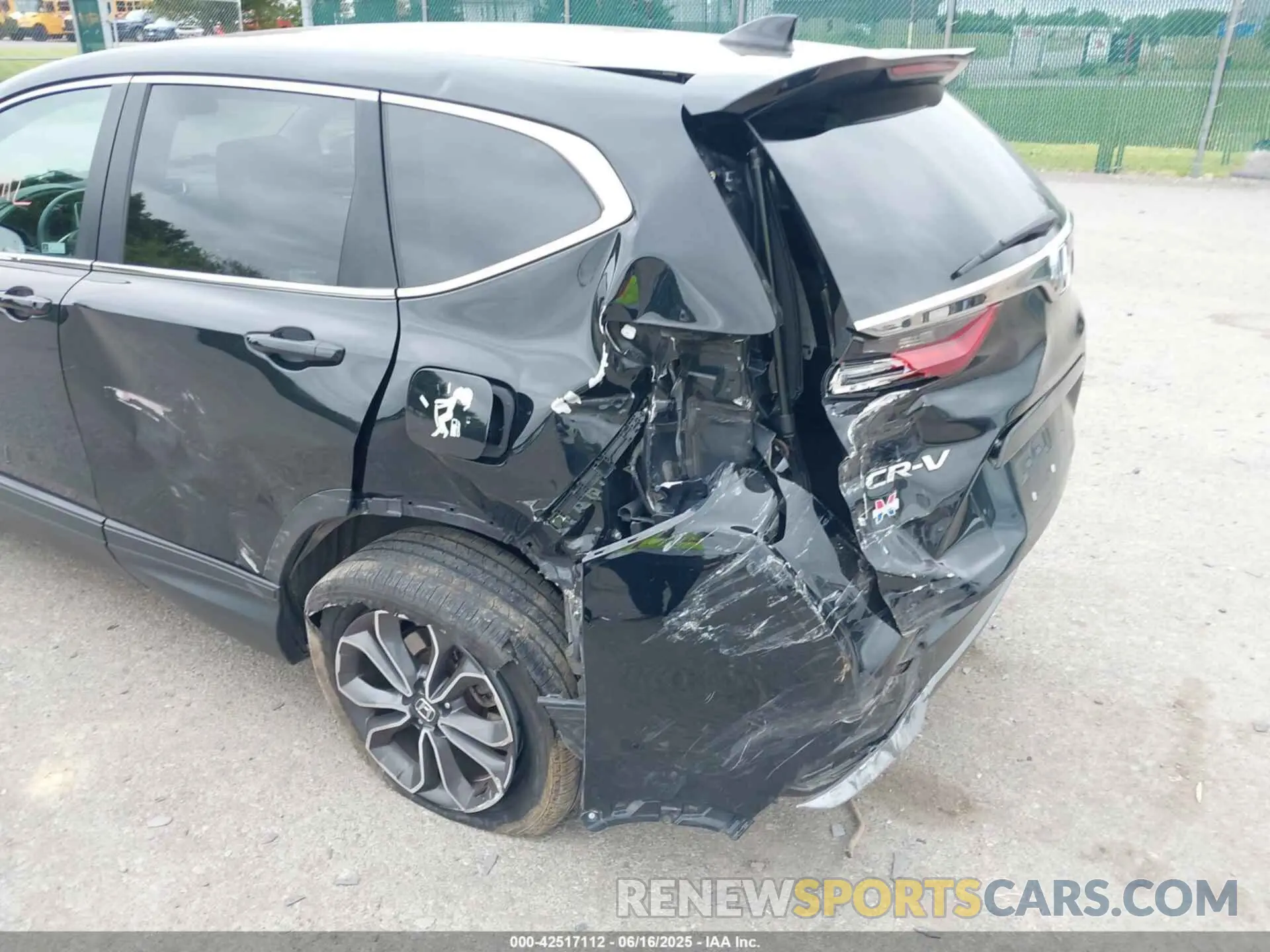 6 Photograph of a damaged car 5J6RW2H52LL047075 HONDA CR-V 2020