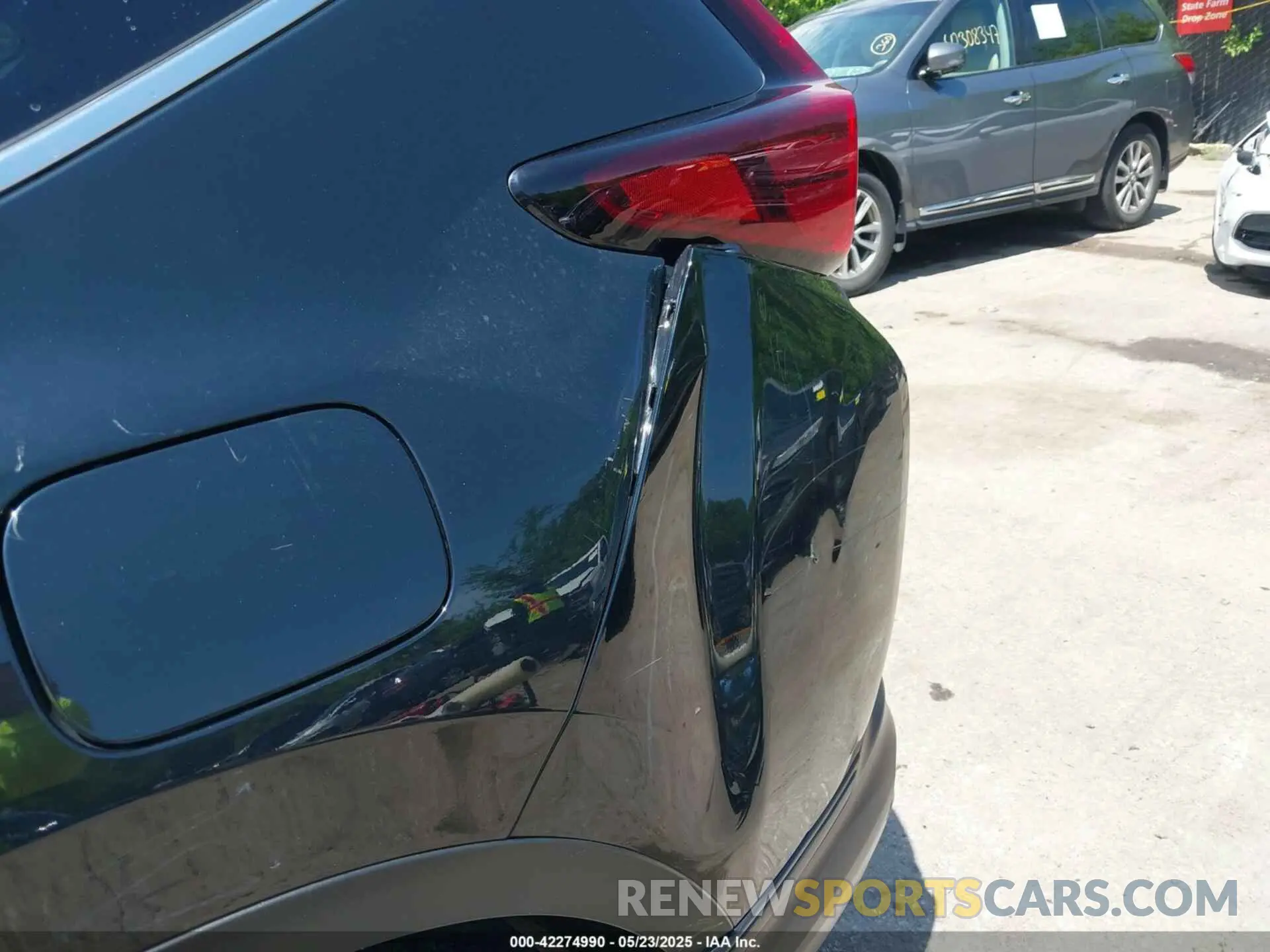 18 Photograph of a damaged car 5J6RW2H55LL007685 HONDA CR-V 2020
