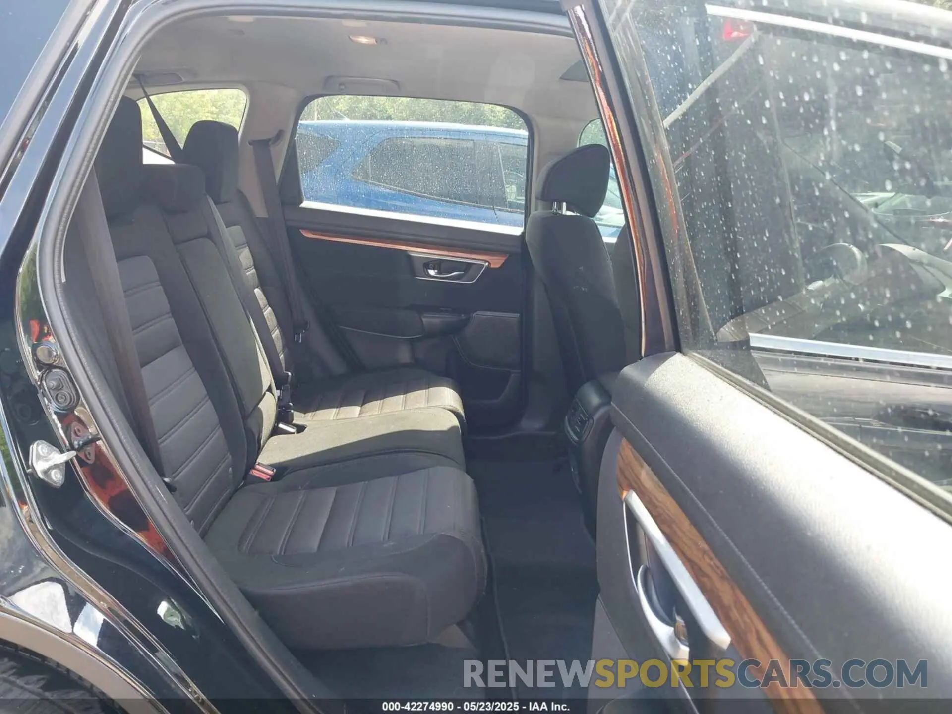 8 Photograph of a damaged car 5J6RW2H55LL007685 HONDA CR-V 2020
