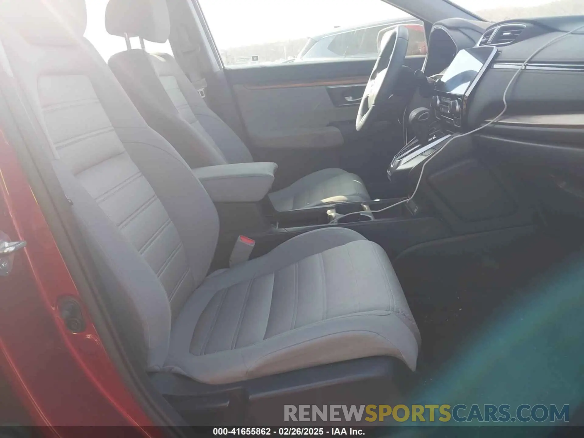 5 Photograph of a damaged car 5J6RW2H56LL025788 HONDA CR-V 2020
