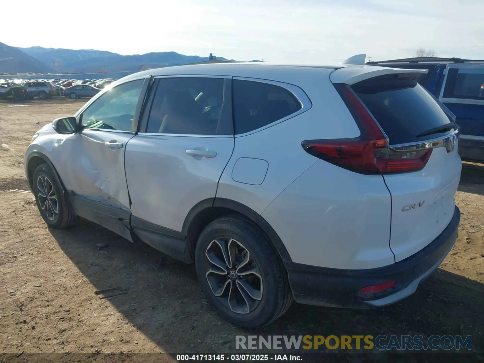 3 Photograph of a damaged car 5J6RW2H58LA013525 HONDA CR-V 2020