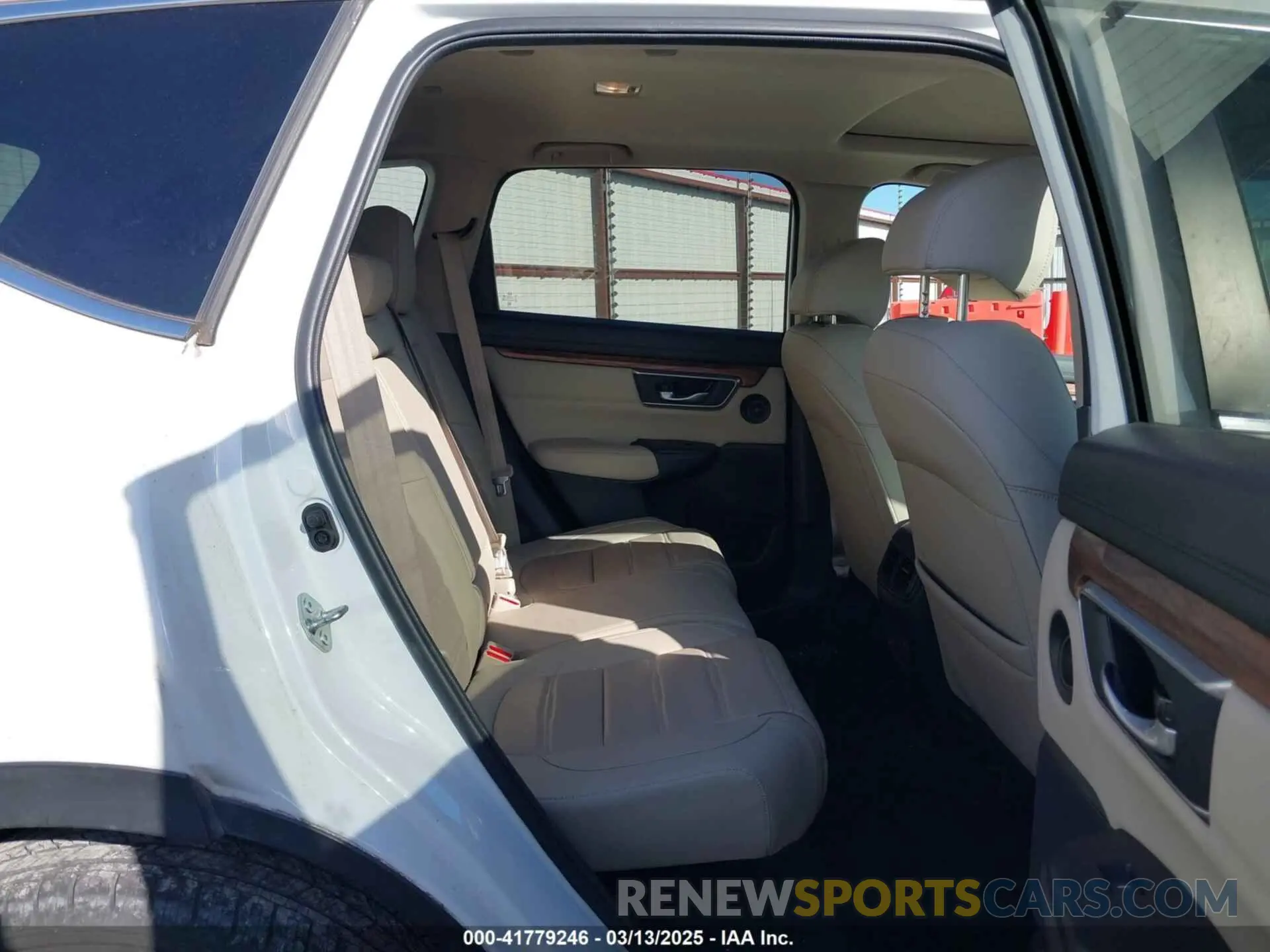 8 Фотография поврежденного автомобиля 5J6RW2H80LL021276 HONDA CR-V 2020