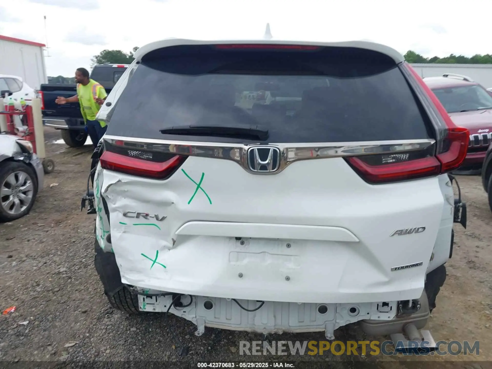 17 Photograph of a damaged car 5J6RW2H96LL012154 HONDA CR-V 2020