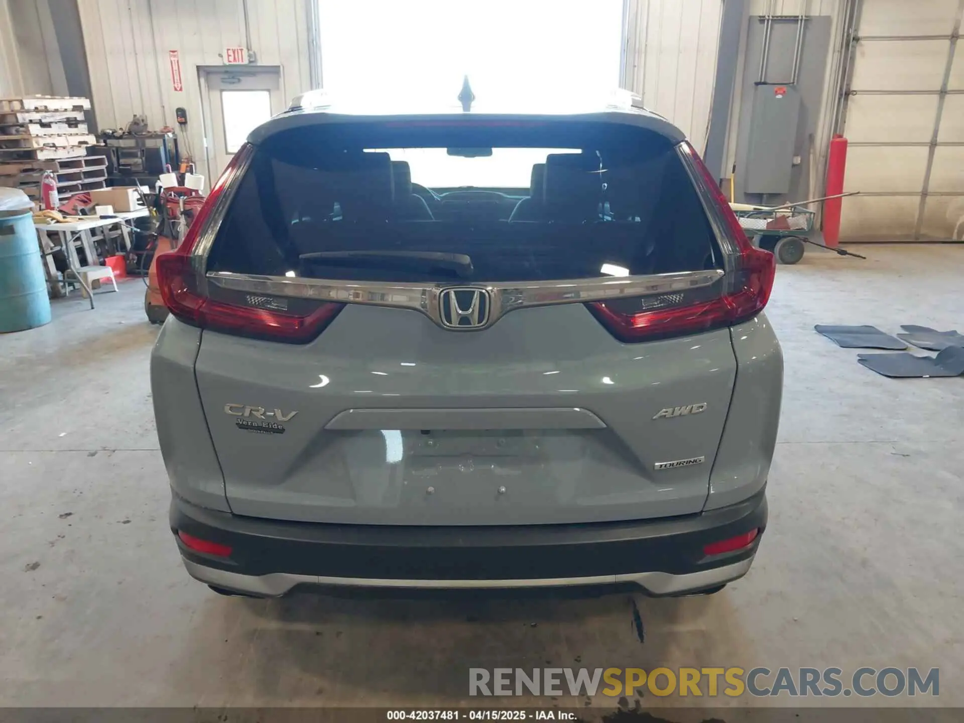 17 Photograph of a damaged car 5J6RW2H9XLL003621 HONDA CR-V 2020