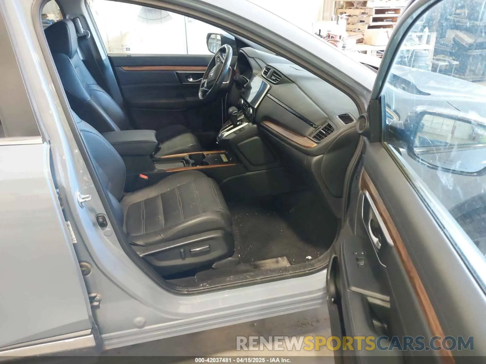 5 Photograph of a damaged car 5J6RW2H9XLL003621 HONDA CR-V 2020