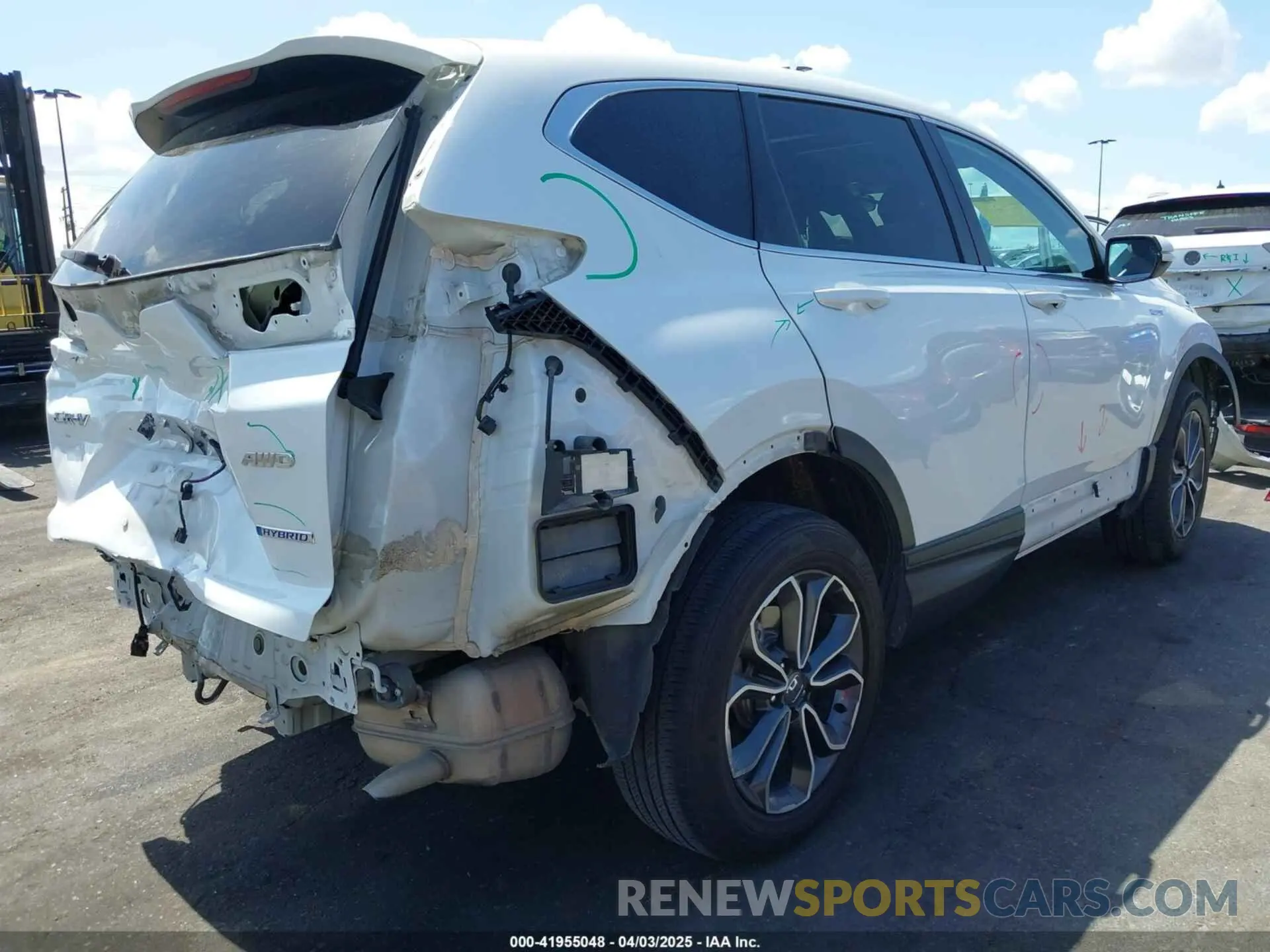 4 Photograph of a damaged car 7FART6H52LE022822 HONDA CR-V 2020