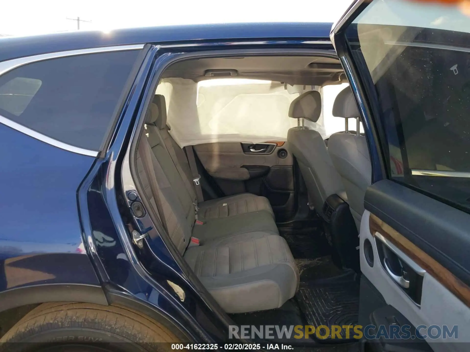 8 Photograph of a damaged car 7FART6H58LE011419 HONDA CR-V 2020