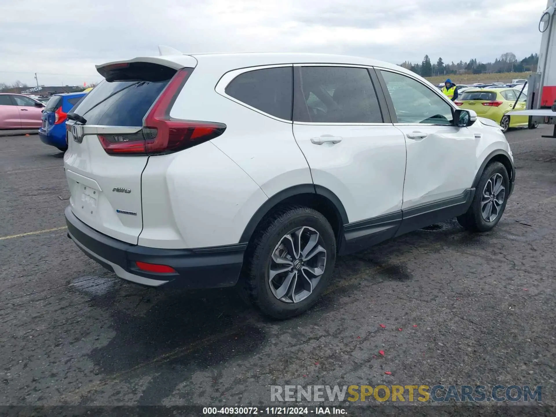 4 Photograph of a damaged car 7FART6H58LE022601 HONDA CR-V 2020