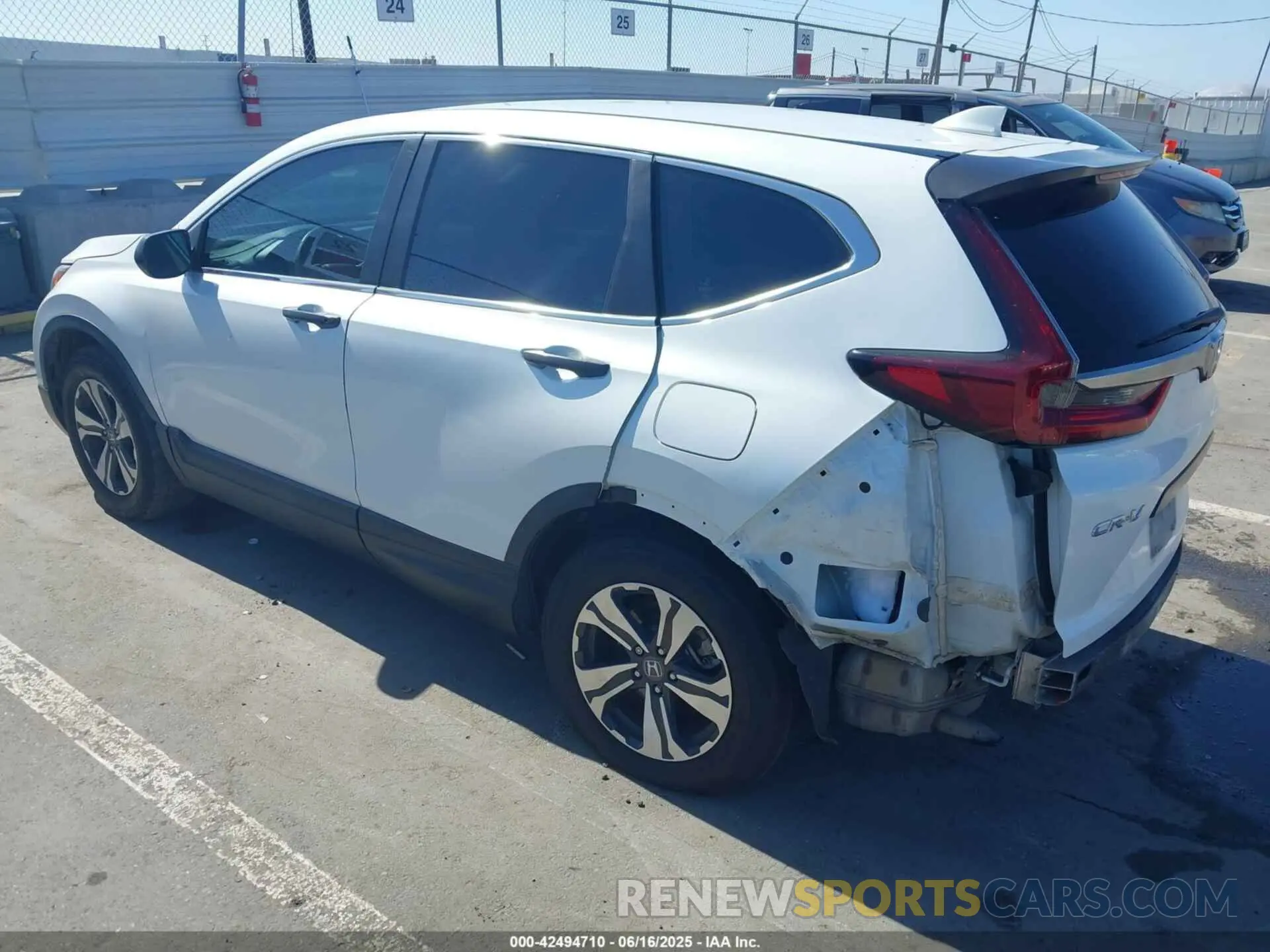 3 Фотография поврежденного автомобиля 7FARW1H21LE000603 HONDA CR-V 2020