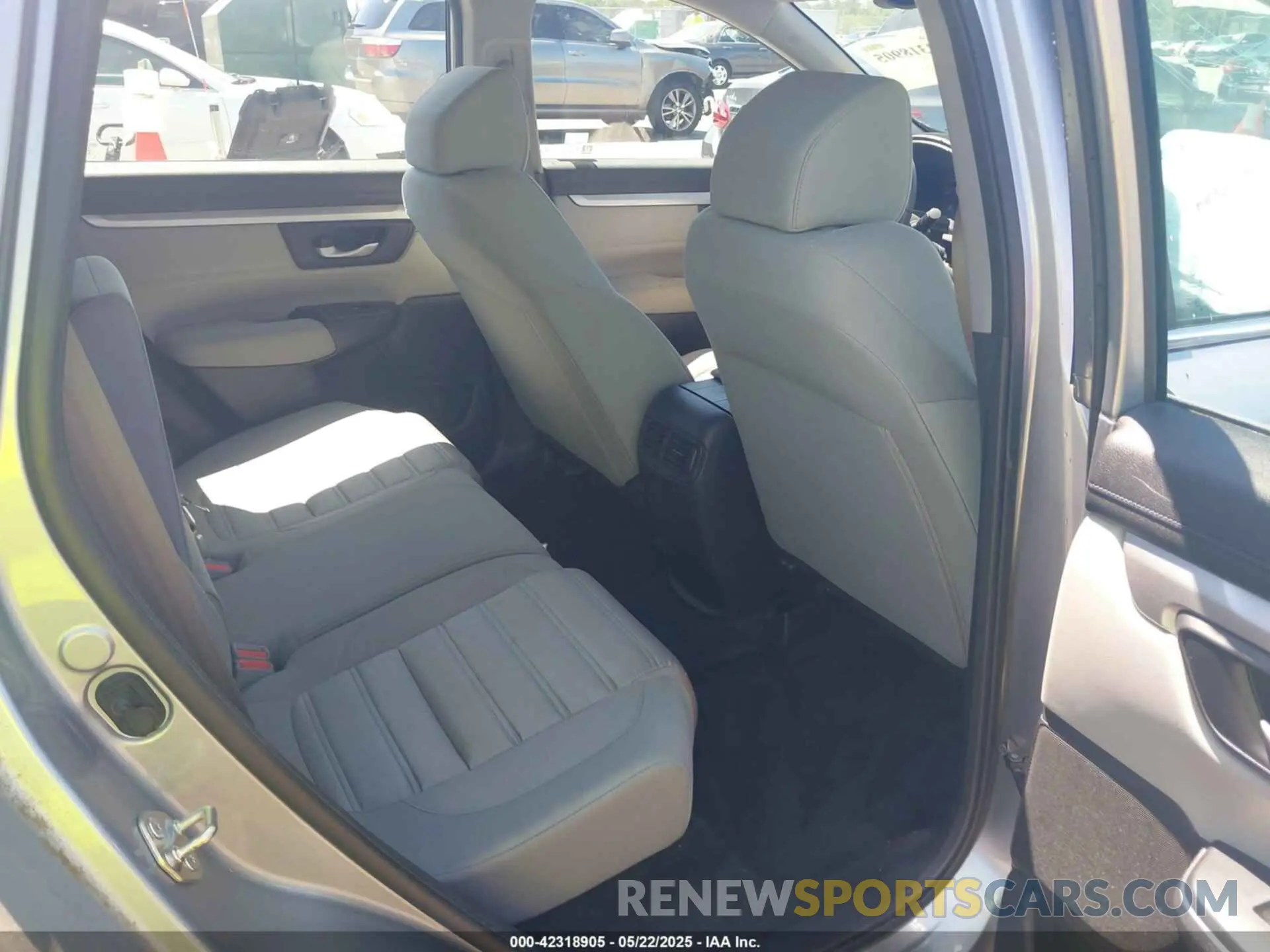 8 Фотография поврежденного автомобиля 7FARW1H26LE002413 HONDA CR-V 2020