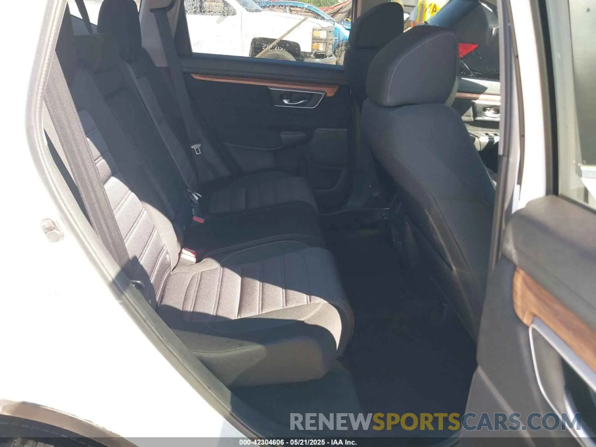 8 Фотография поврежденного автомобиля 7FARW1H53LE019812 HONDA CR-V 2020