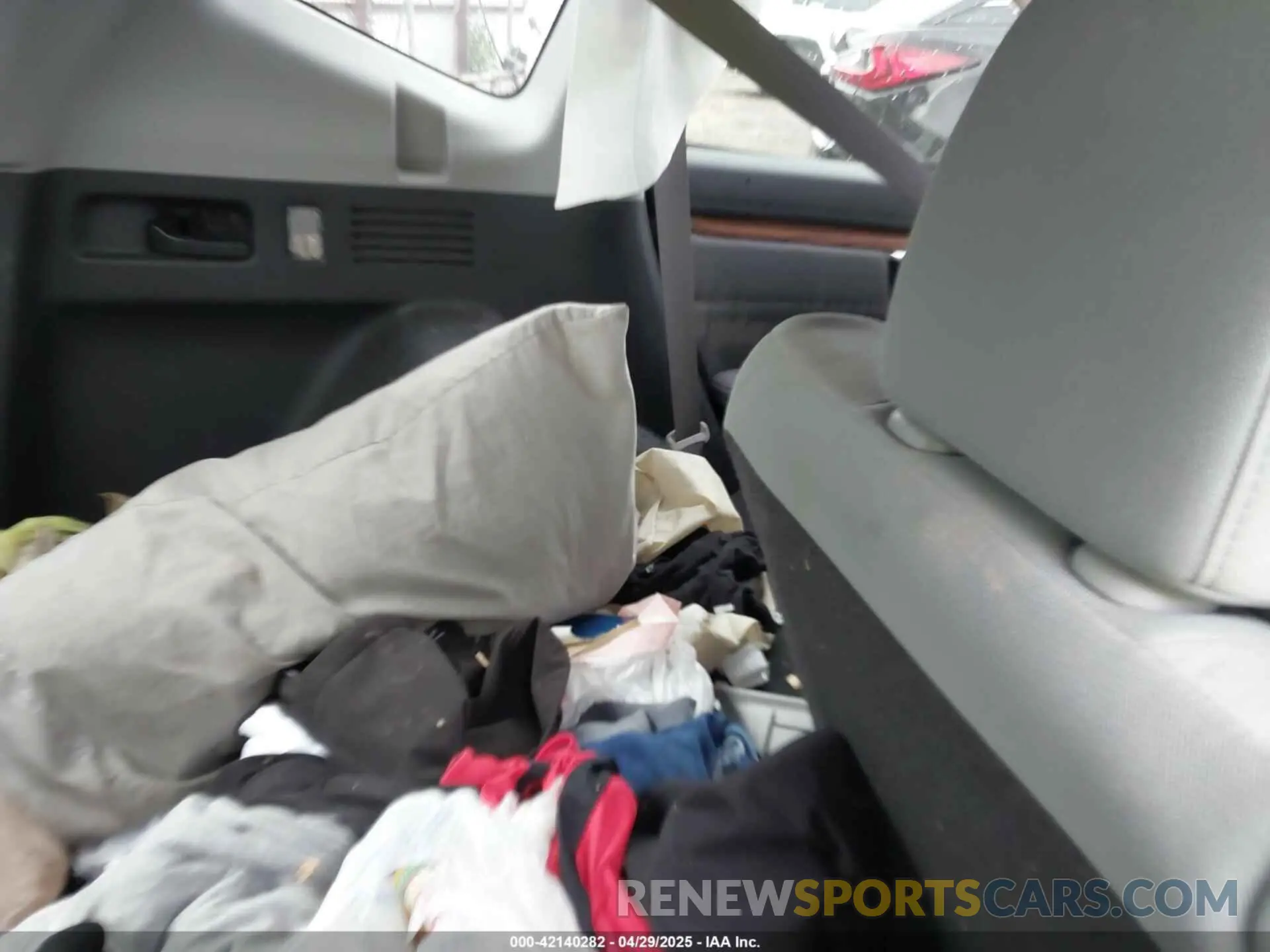 8 Photograph of a damaged car 7FARW1H55LE021819 HONDA CR-V 2020